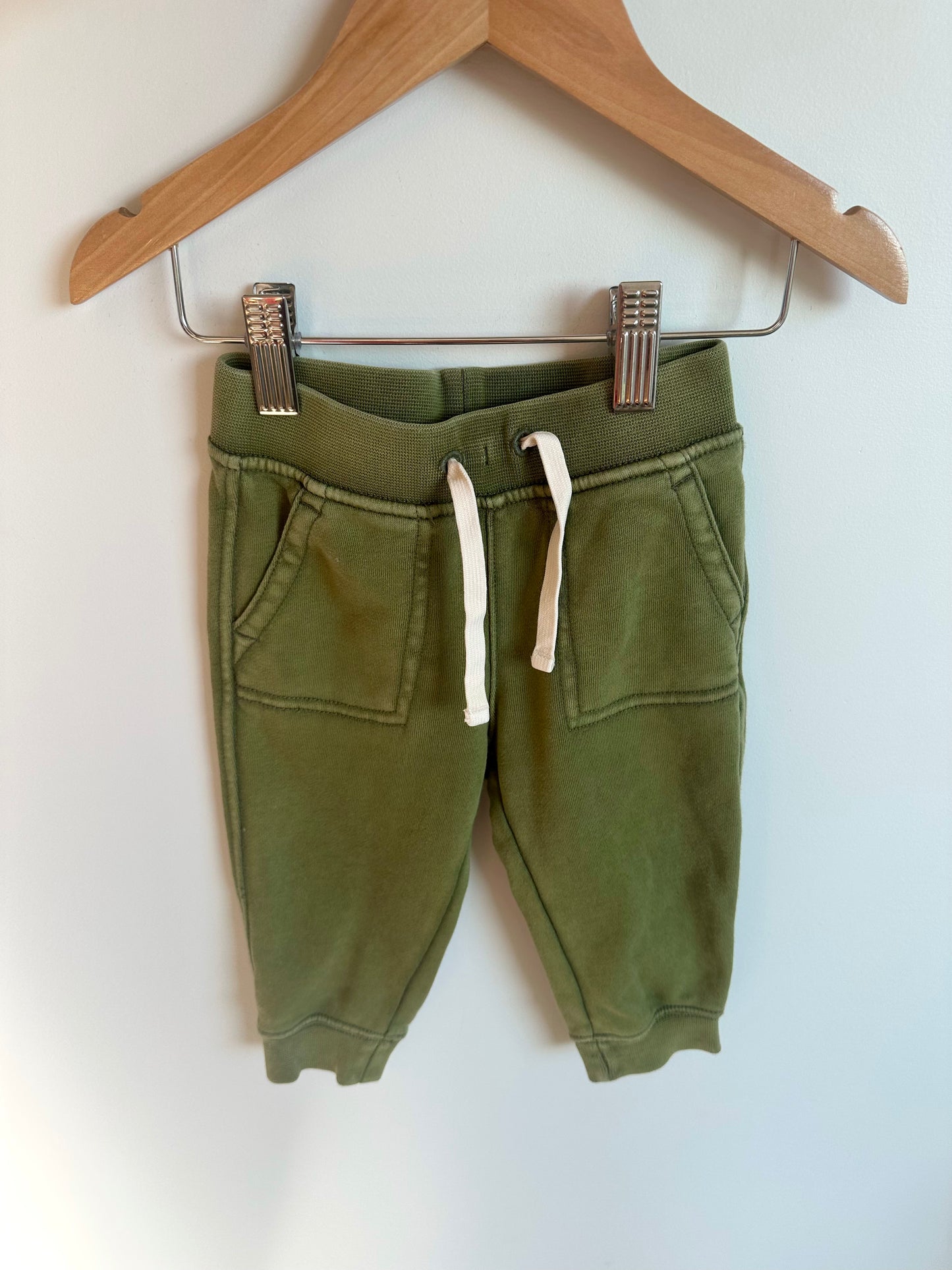 Gap Olive Joggers / 12-18m