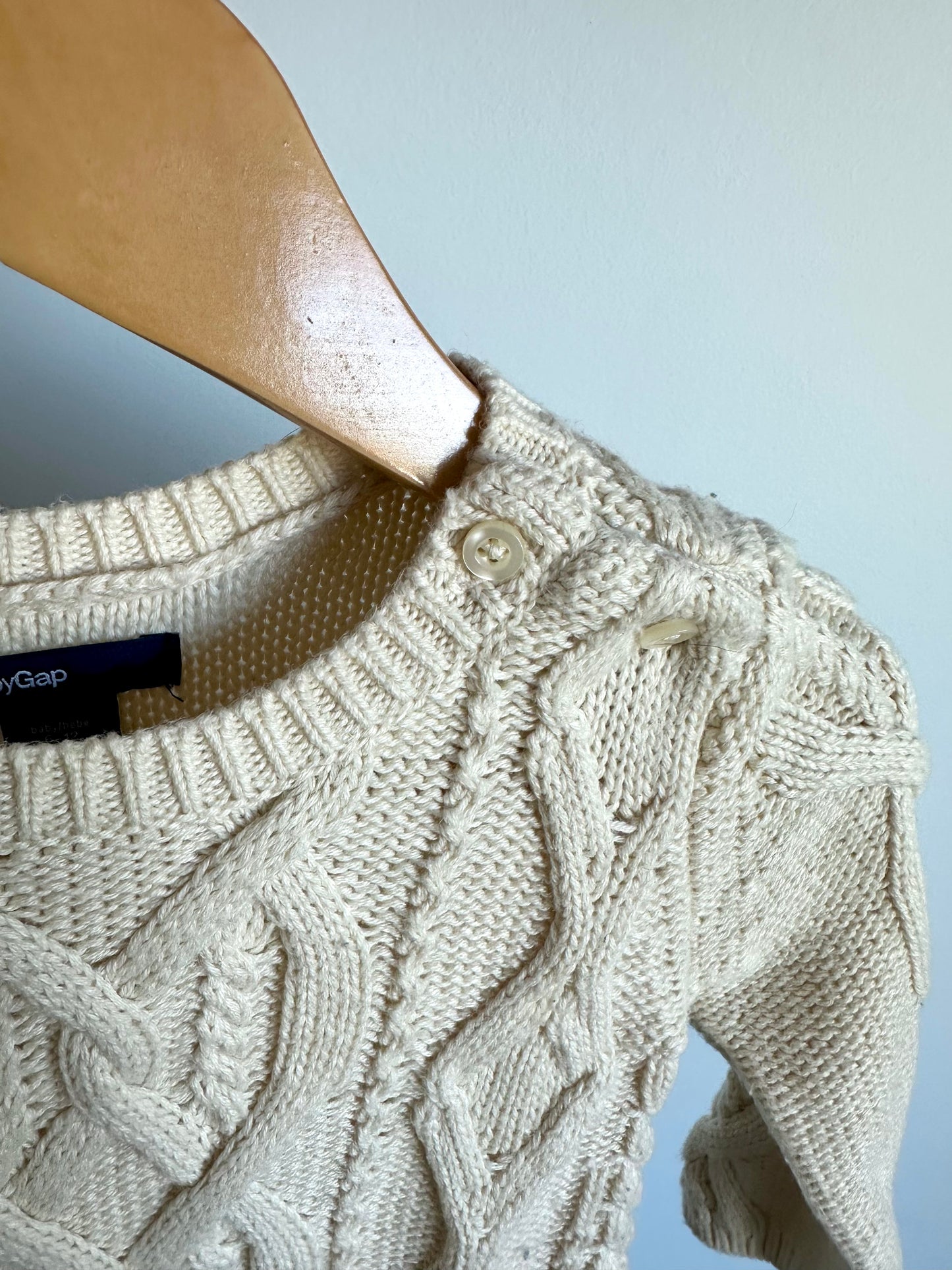 Gap Cream Cable Knit Sweater / 6-12m