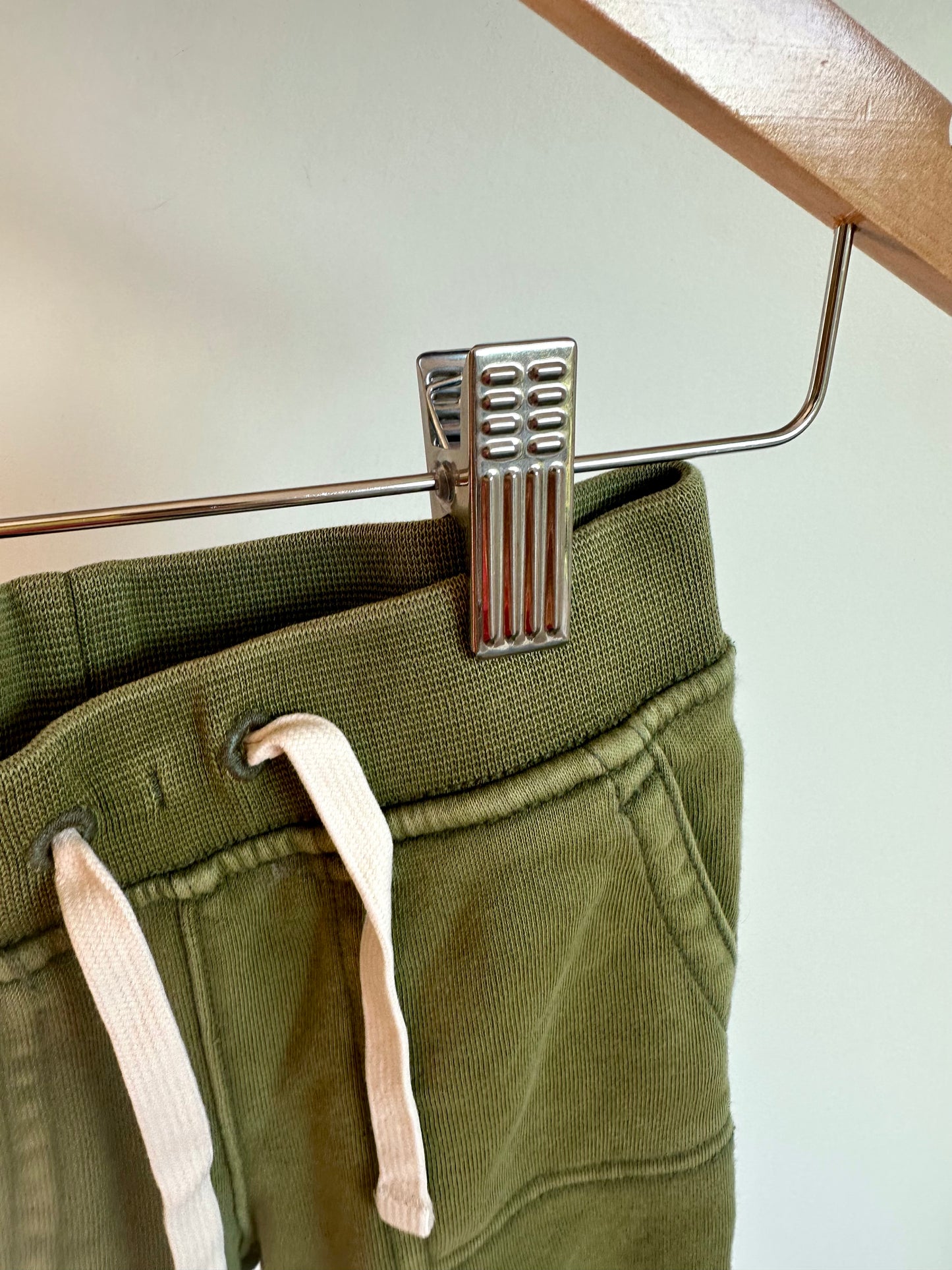 Gap Olive Joggers / 12-18m