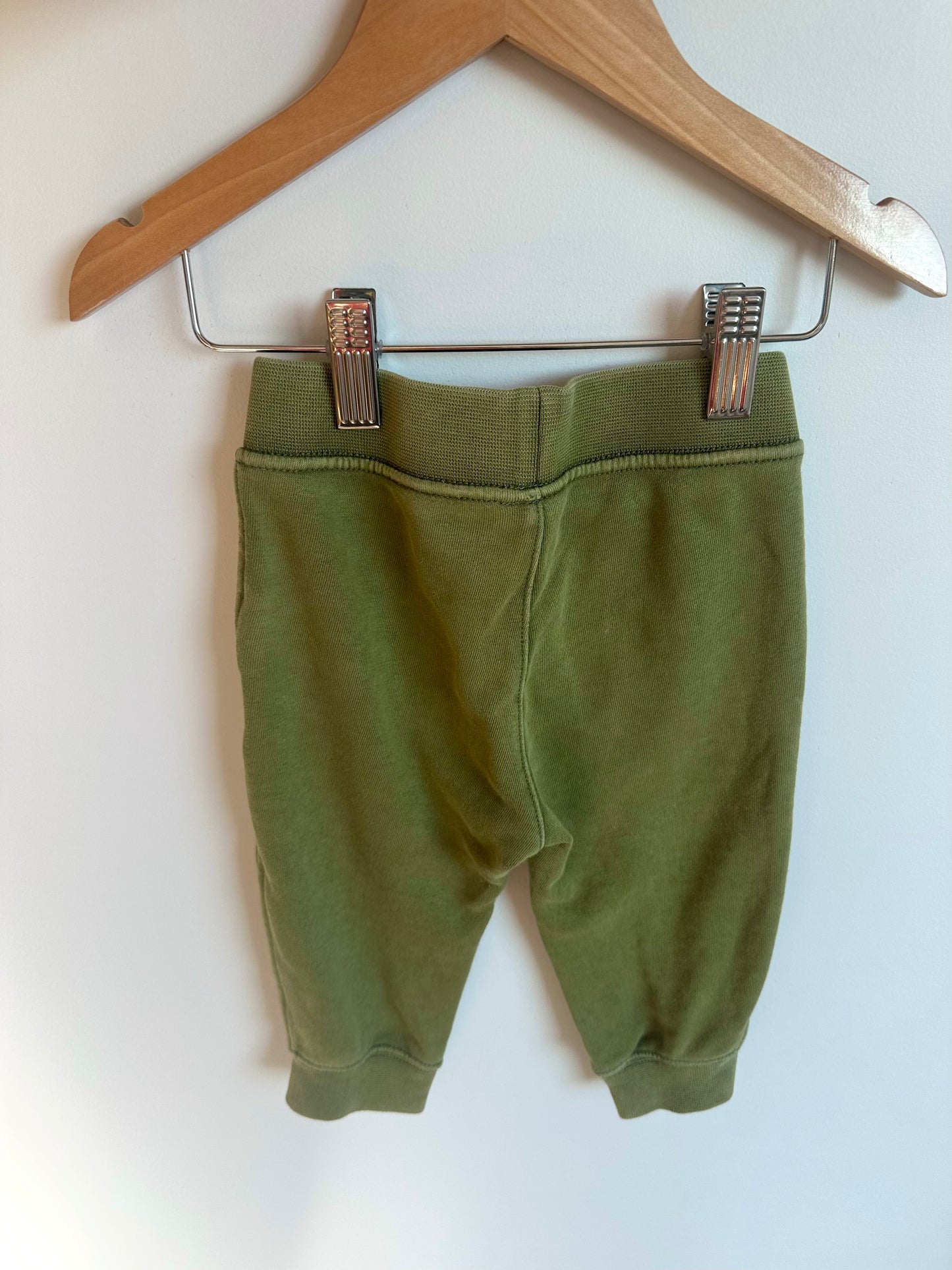 Gap Olive Joggers / 12-18m