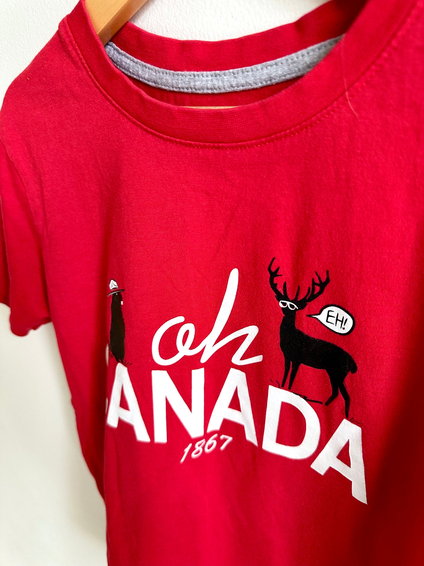 Red Canada Tee / 7-8 years