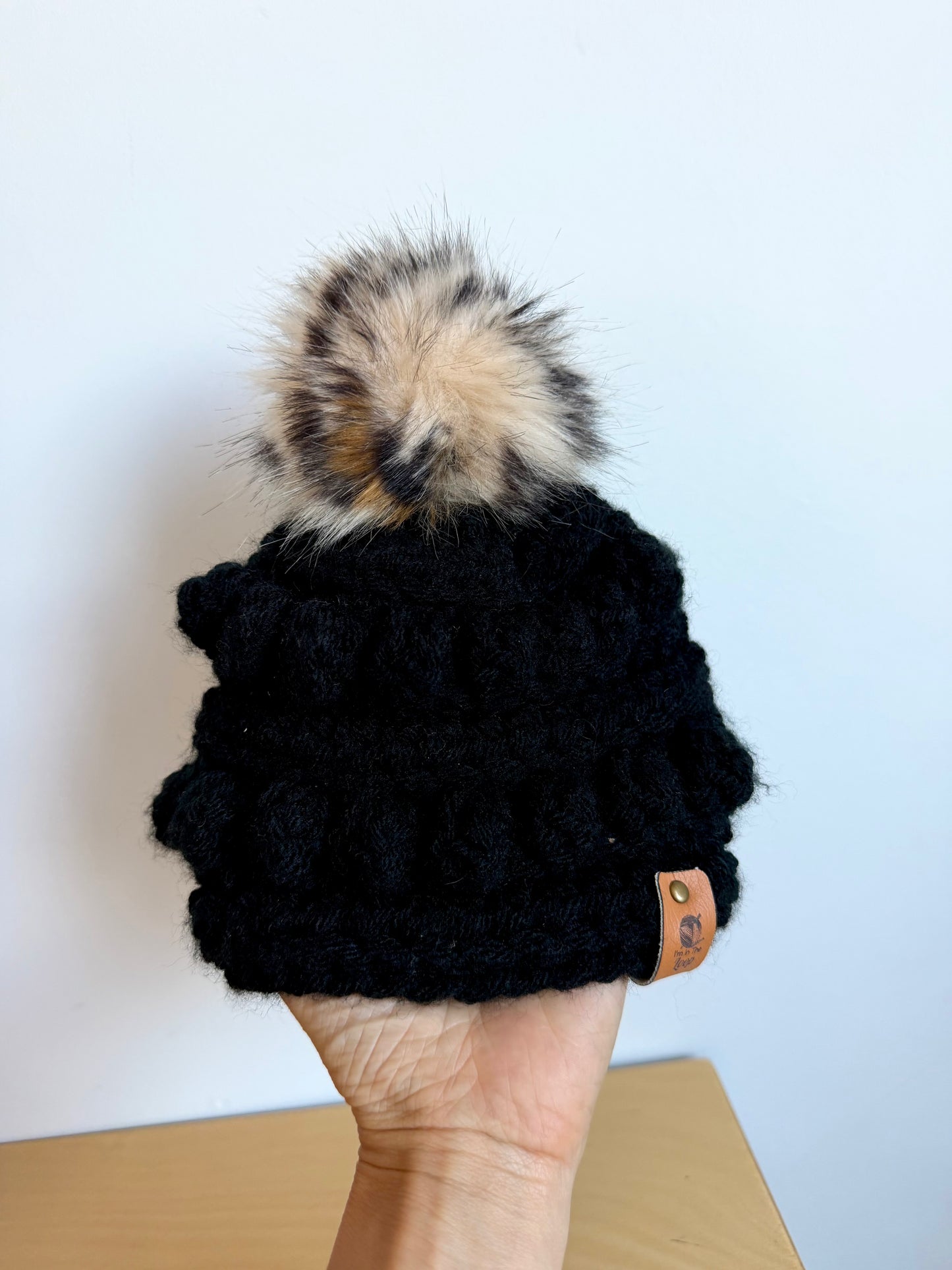 Pom Pom Black Toque / 6-12m?