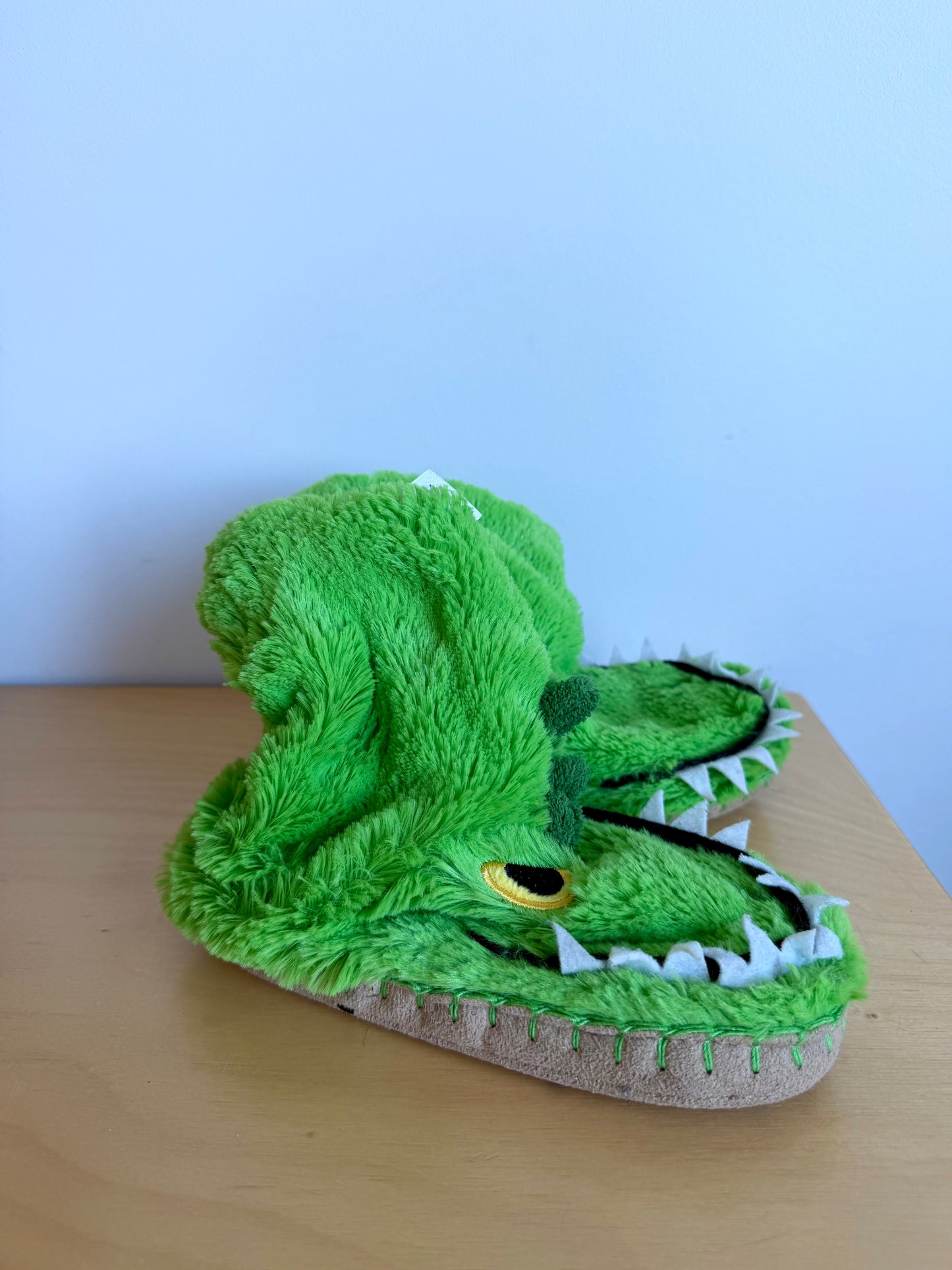 Green Croc Slippers / Size 11-13 Little Kid
