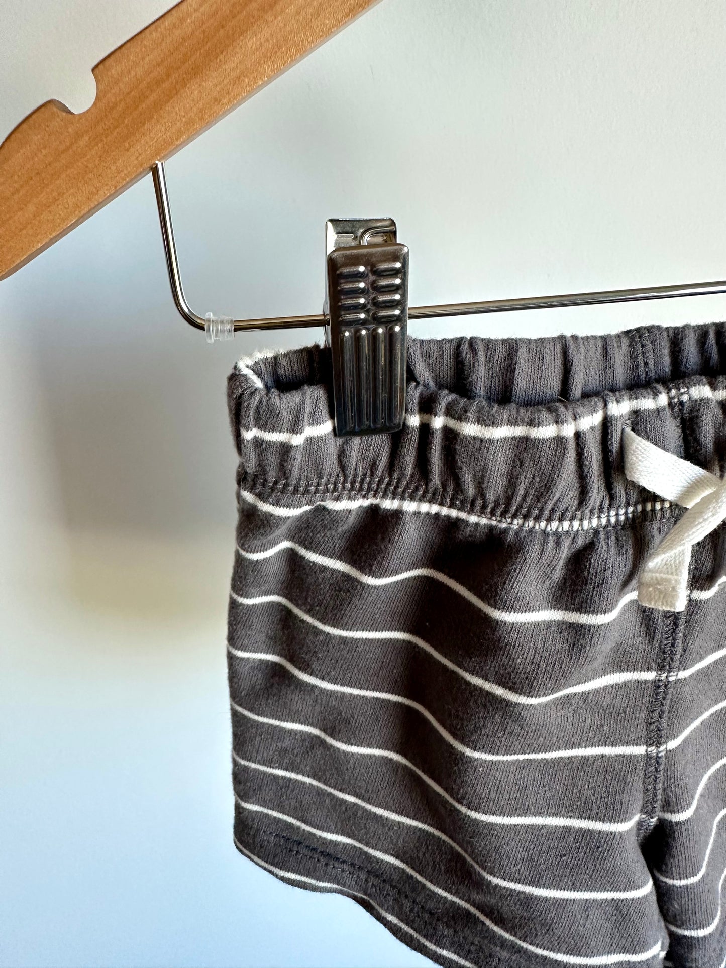 Grey Striped Shorts / 12m