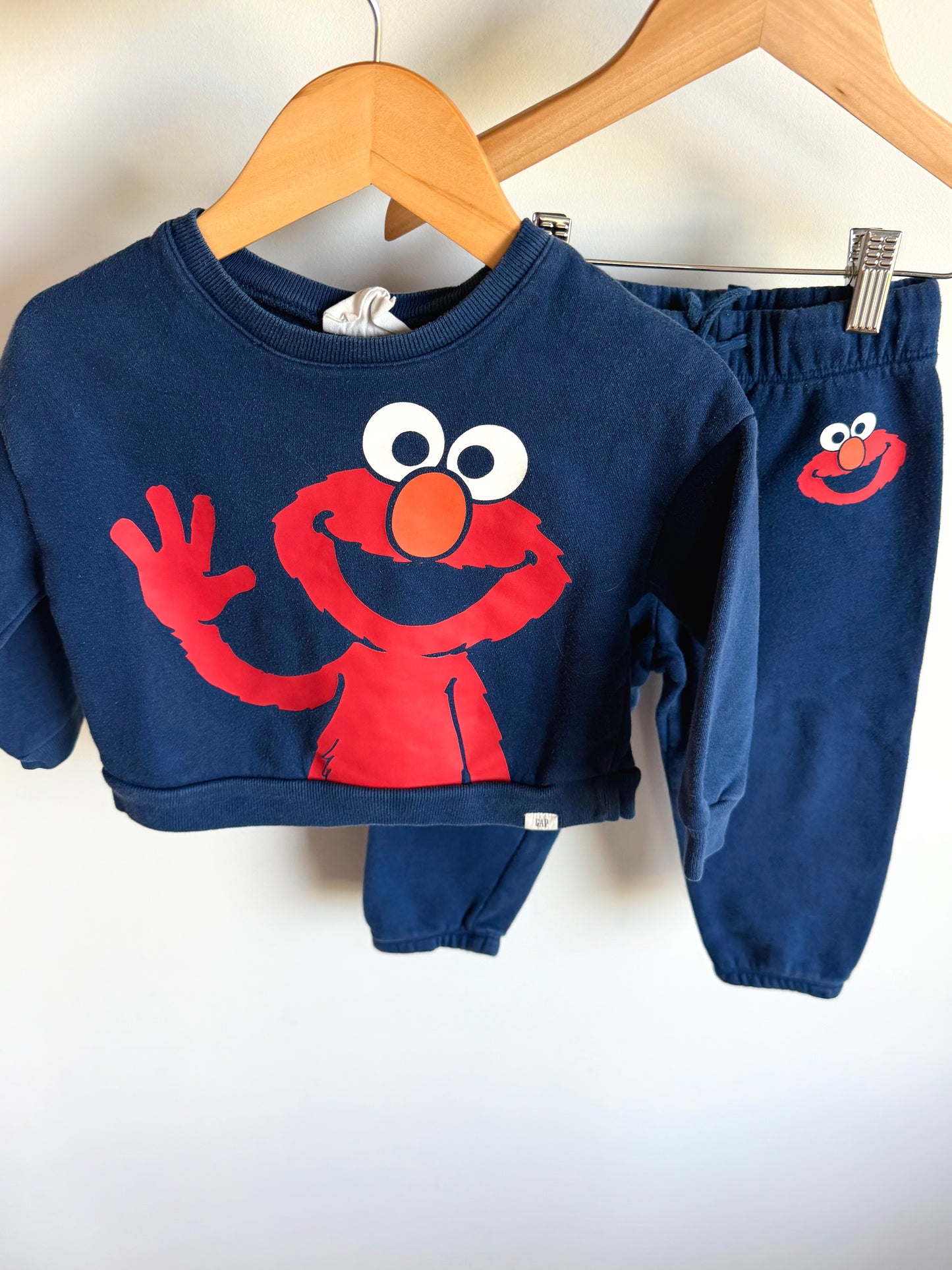 Gap Navy Elmo Crewneck + Joggers Set (PLAY) / 2T