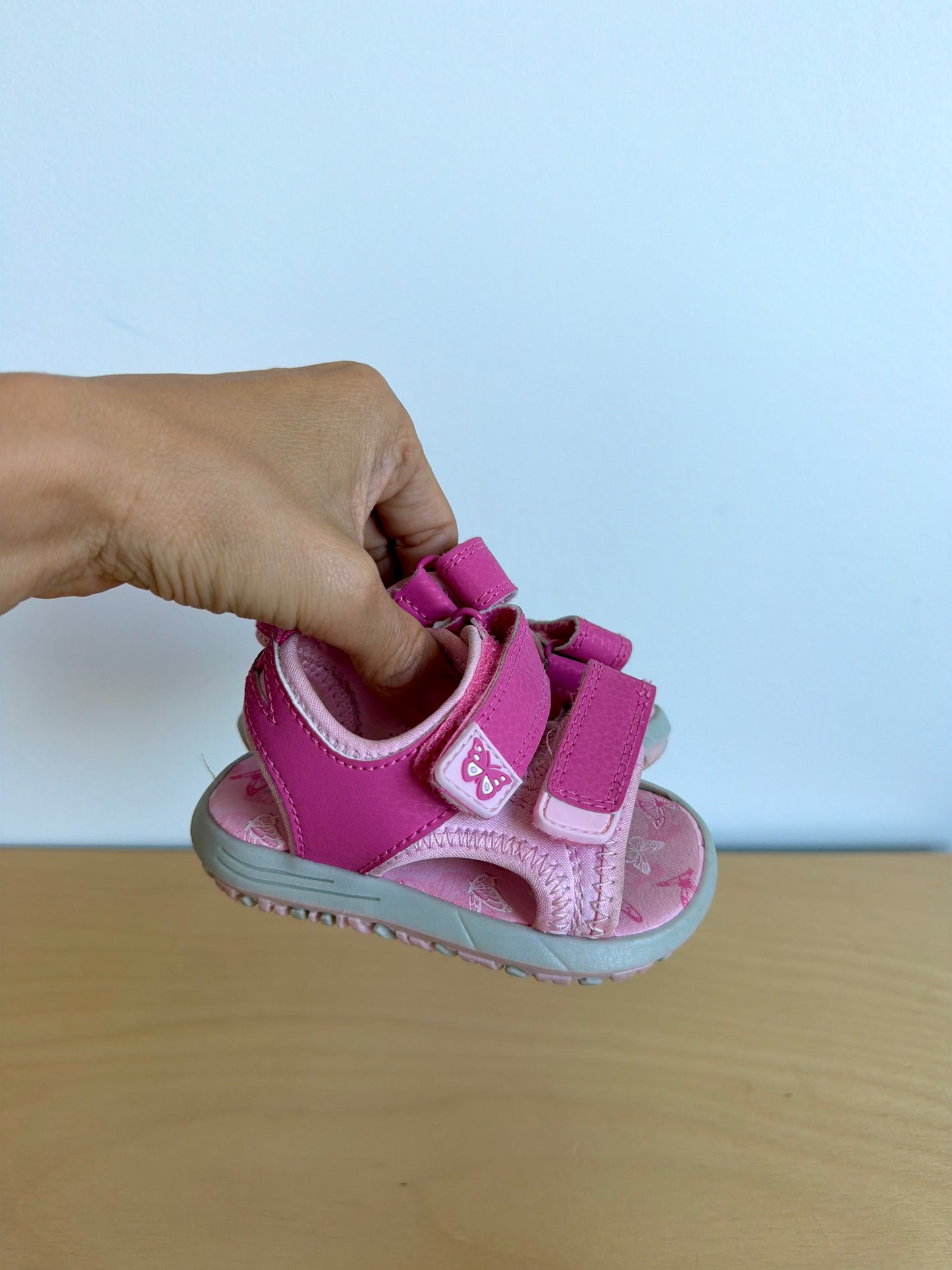 Pink Butterfly Sandals / Size 4 Toddler?