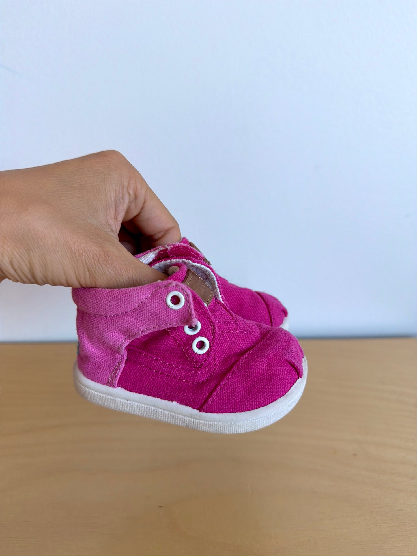 Toms Pink Velcro Shoes / Size 3 Infant