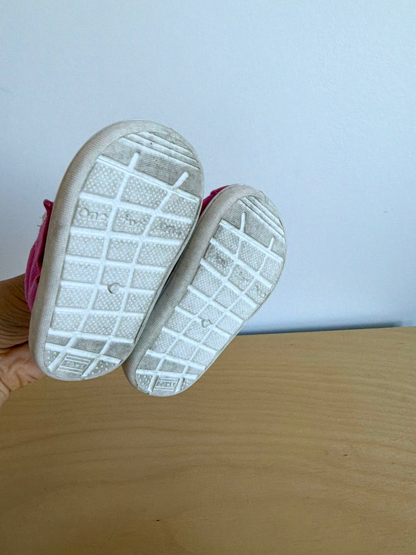 Toms Pink Velcro Shoes / Size 3 Infant