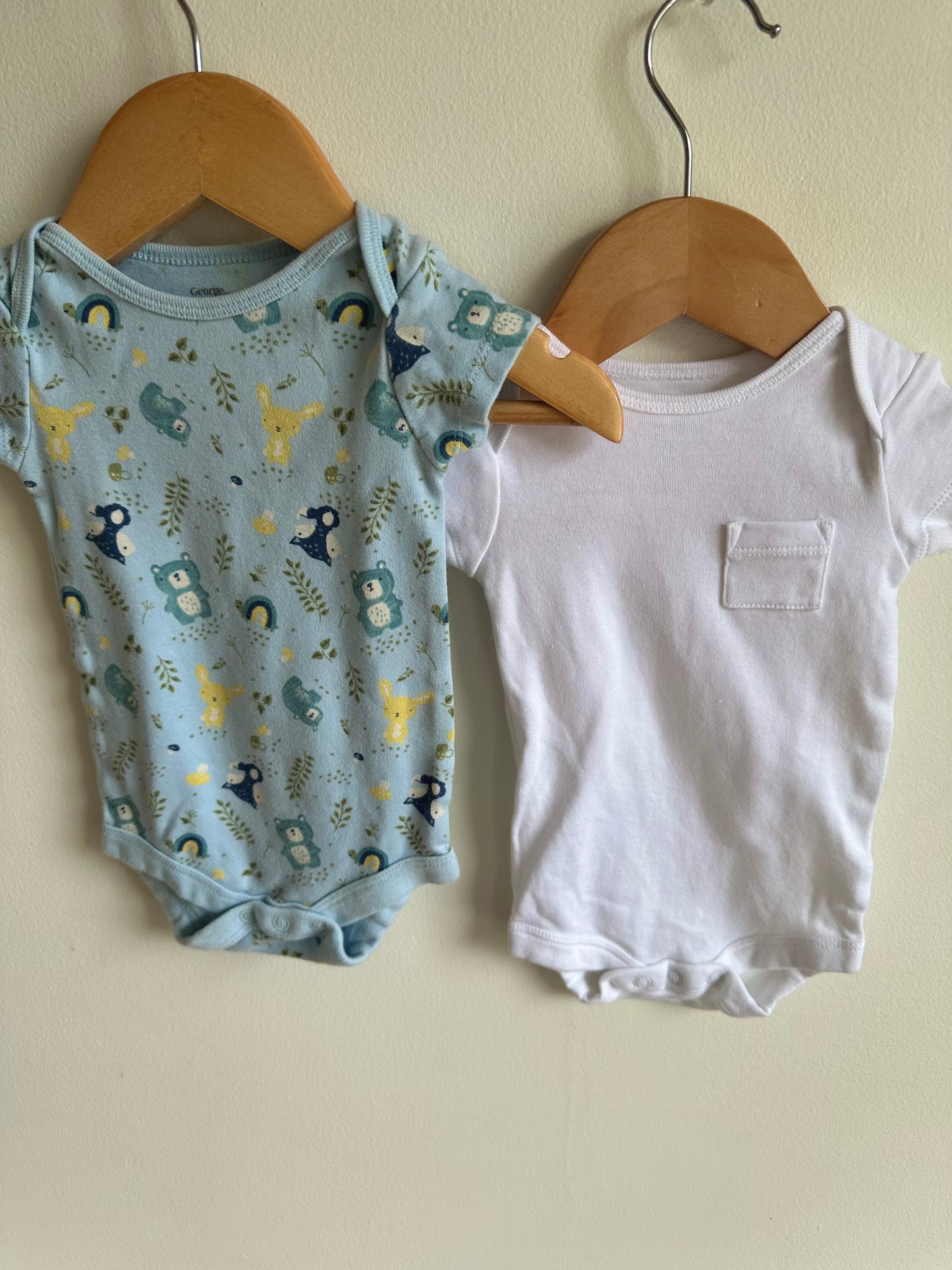 White & Woodlands 2 Bodysuits / 0-3m