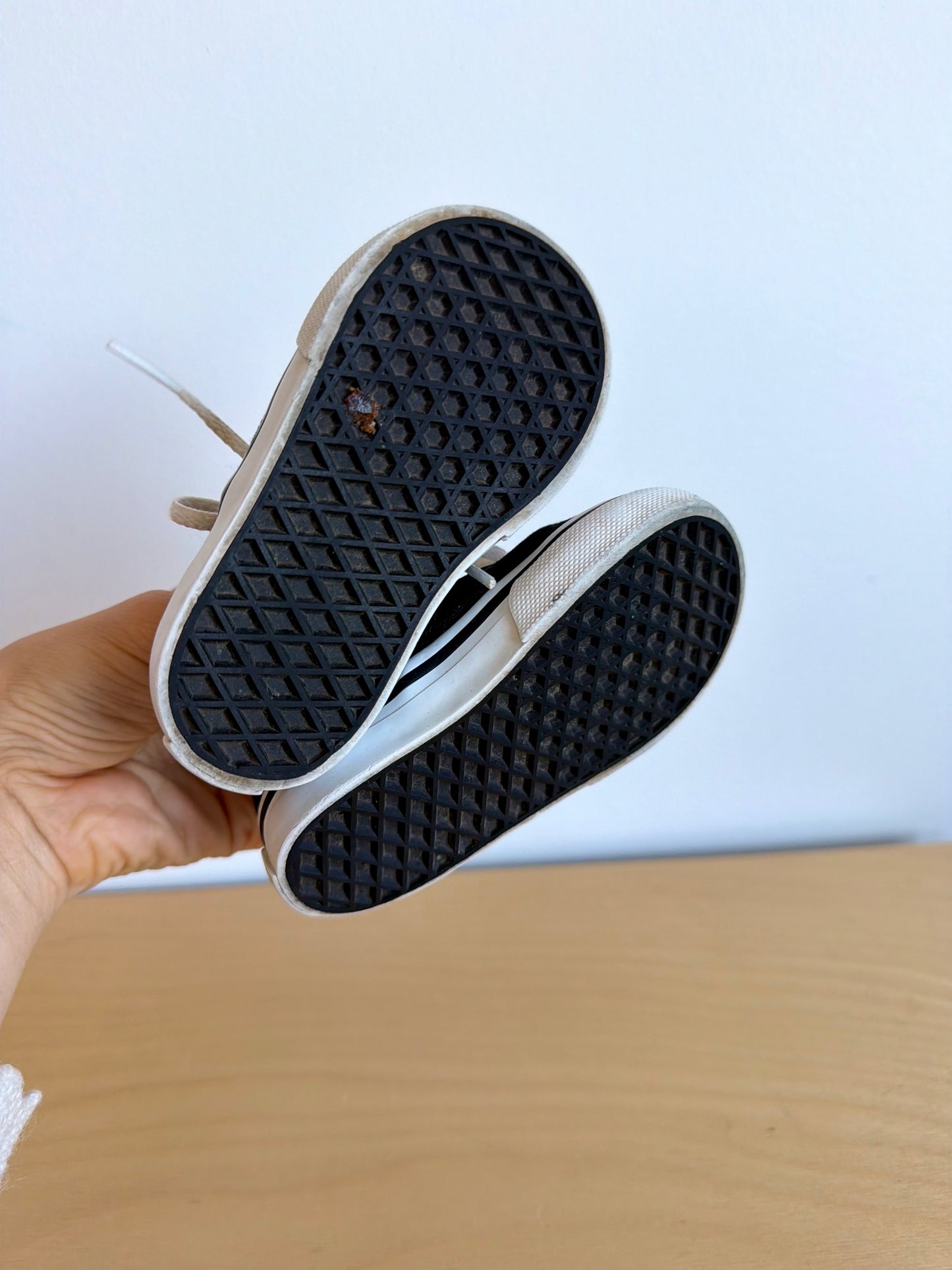 Vans Black with Gold Heart Shoes / Size 4 Toddler