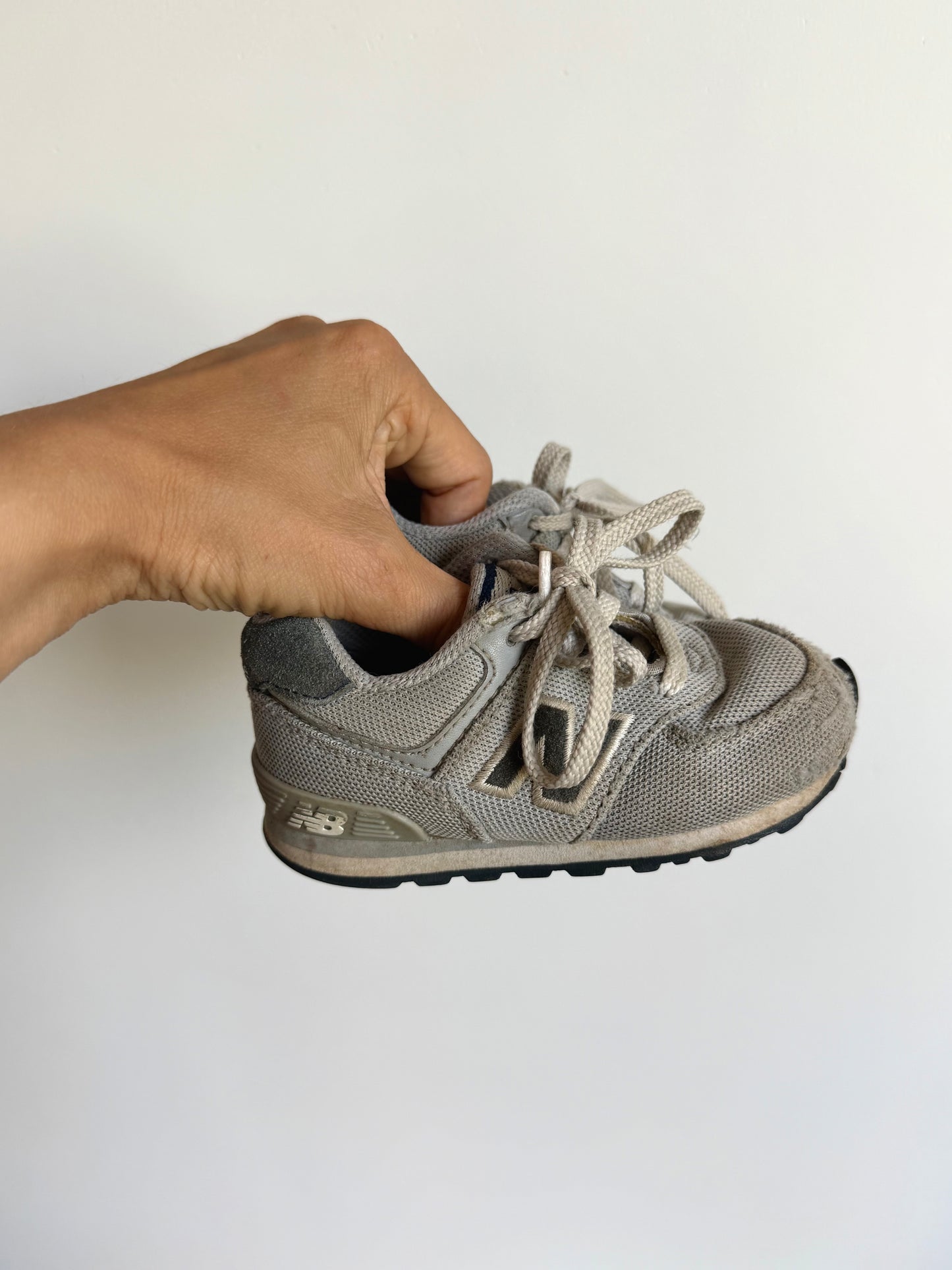 Grey New Balance Sneakers / Size 6 Toddler