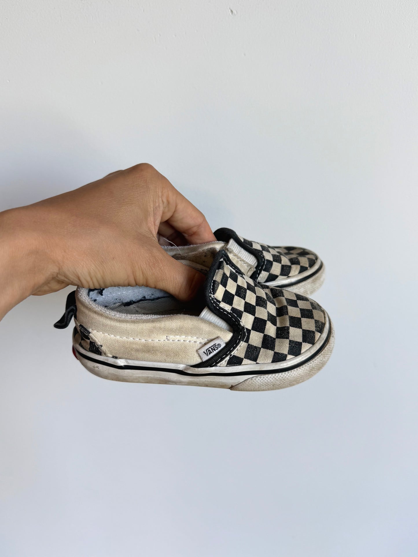 Vans Black Checkered No Lace Slip On Shoes (PLAY) / Size 6 toddler