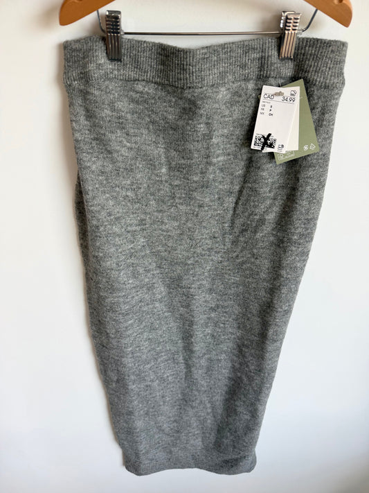H&M Light Grey Knit Maternity Skirt (With Tags) / S