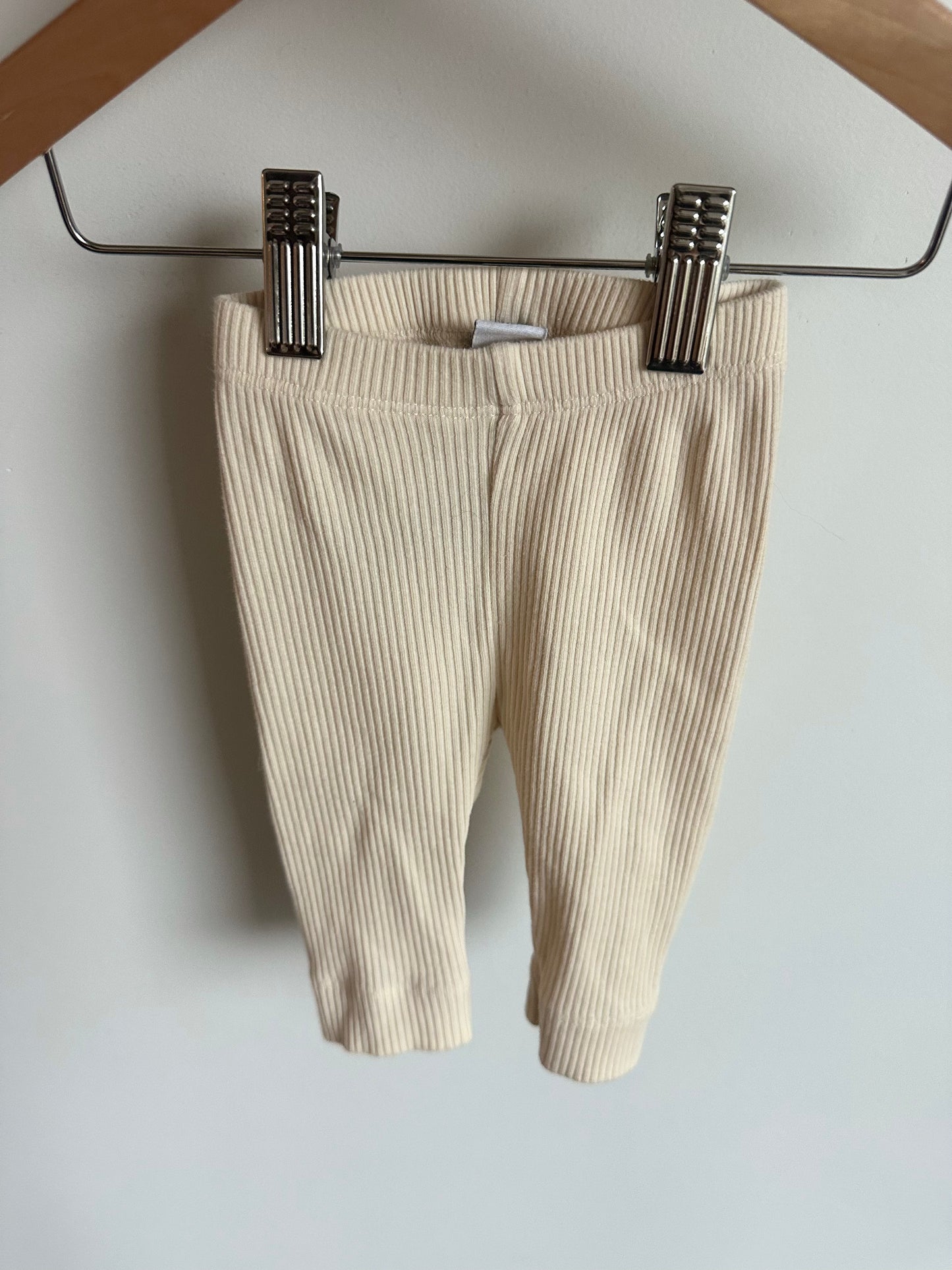 Cream Ribbed Leggings / 0-3m