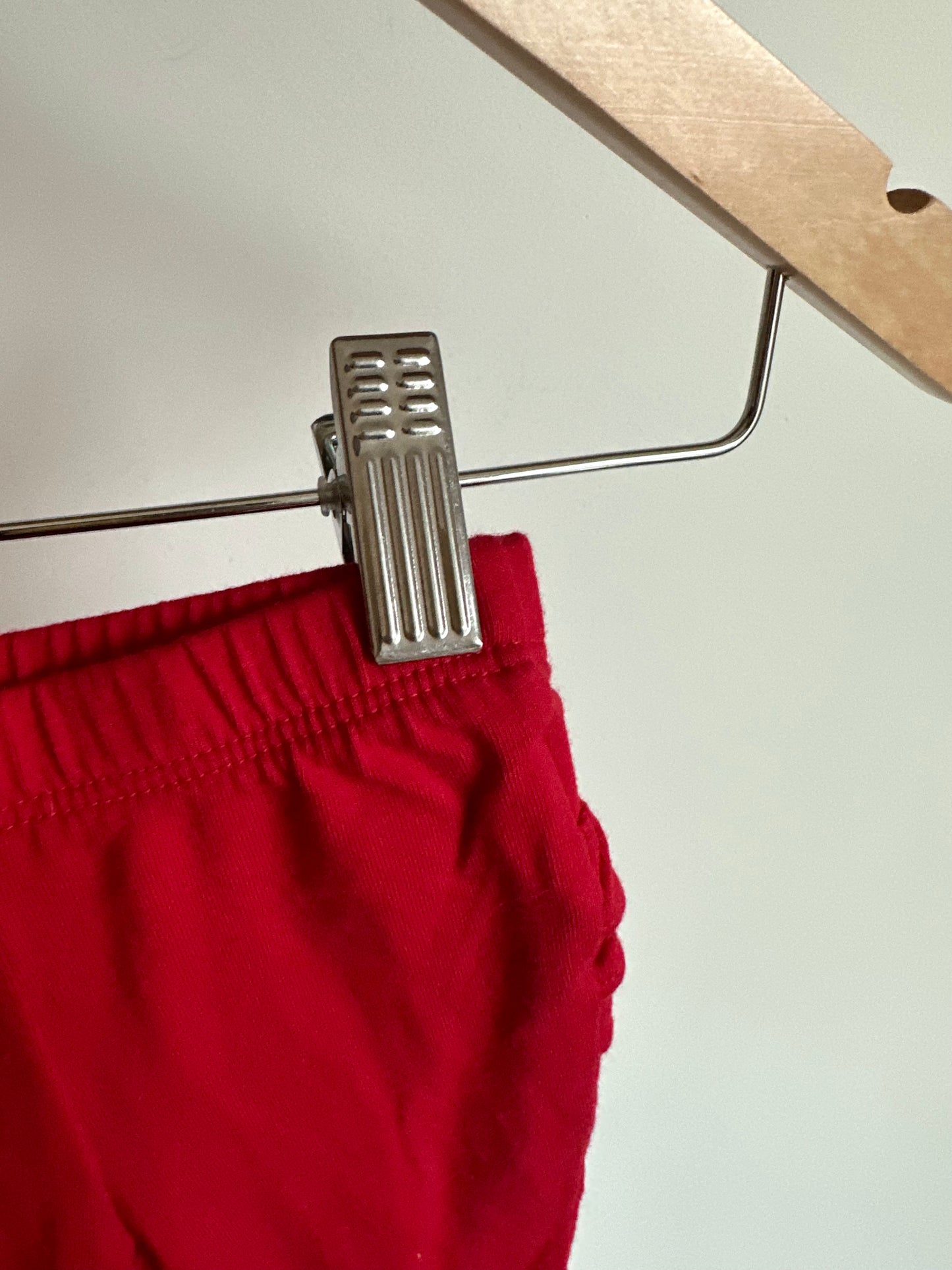 Red Ruffle Bottom Leggings / 3-6m