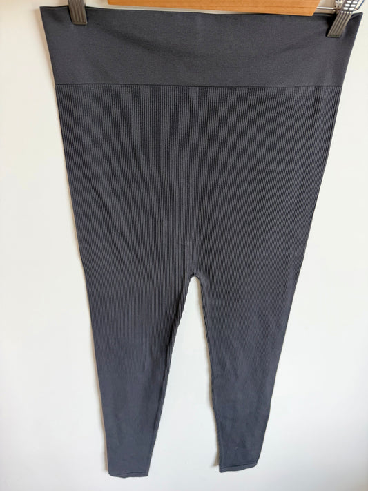 H&M Charcoal Ribbed Leggings / M-L