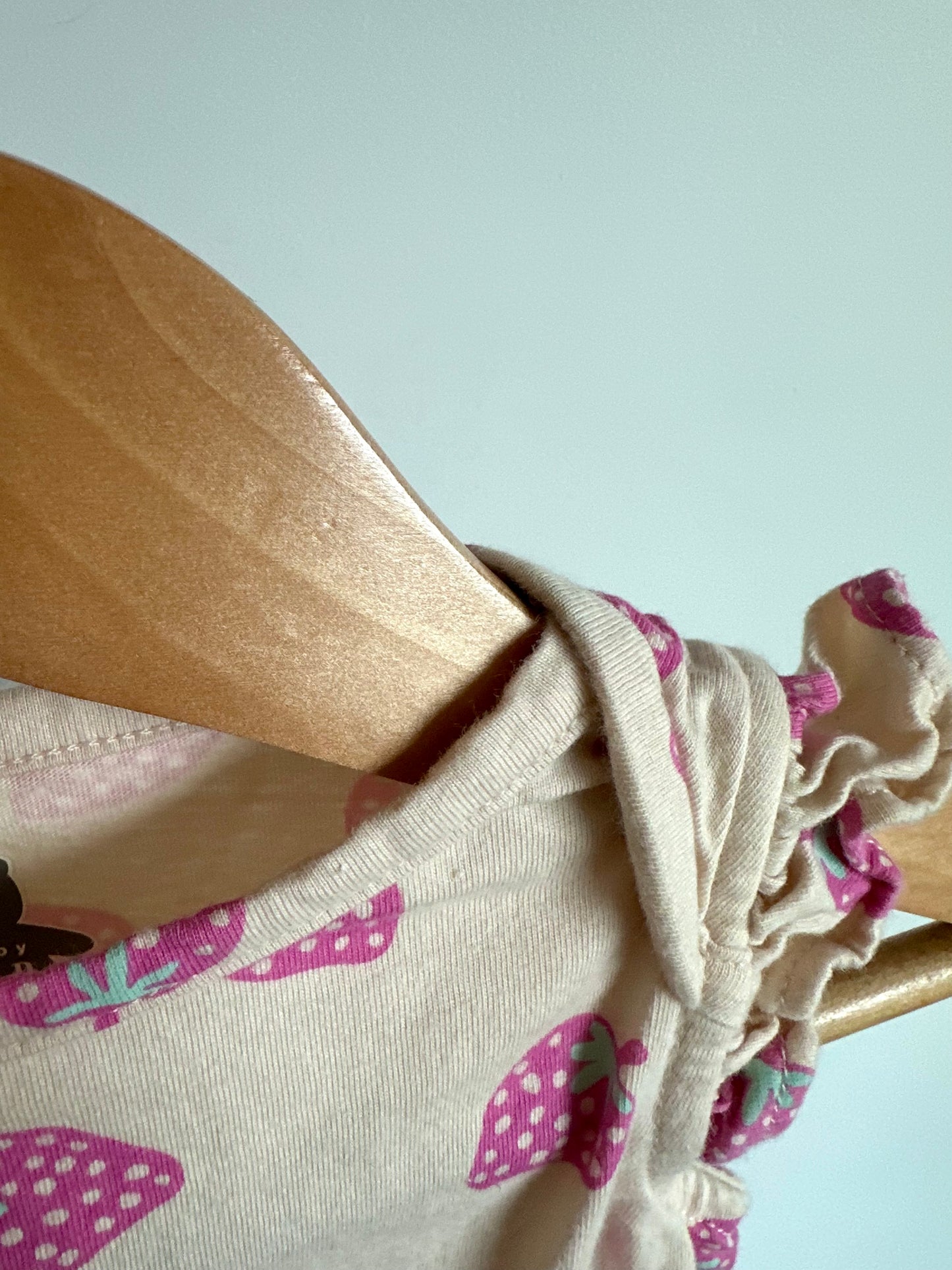 Strawberry Pattern Bodysuit / 6-12m