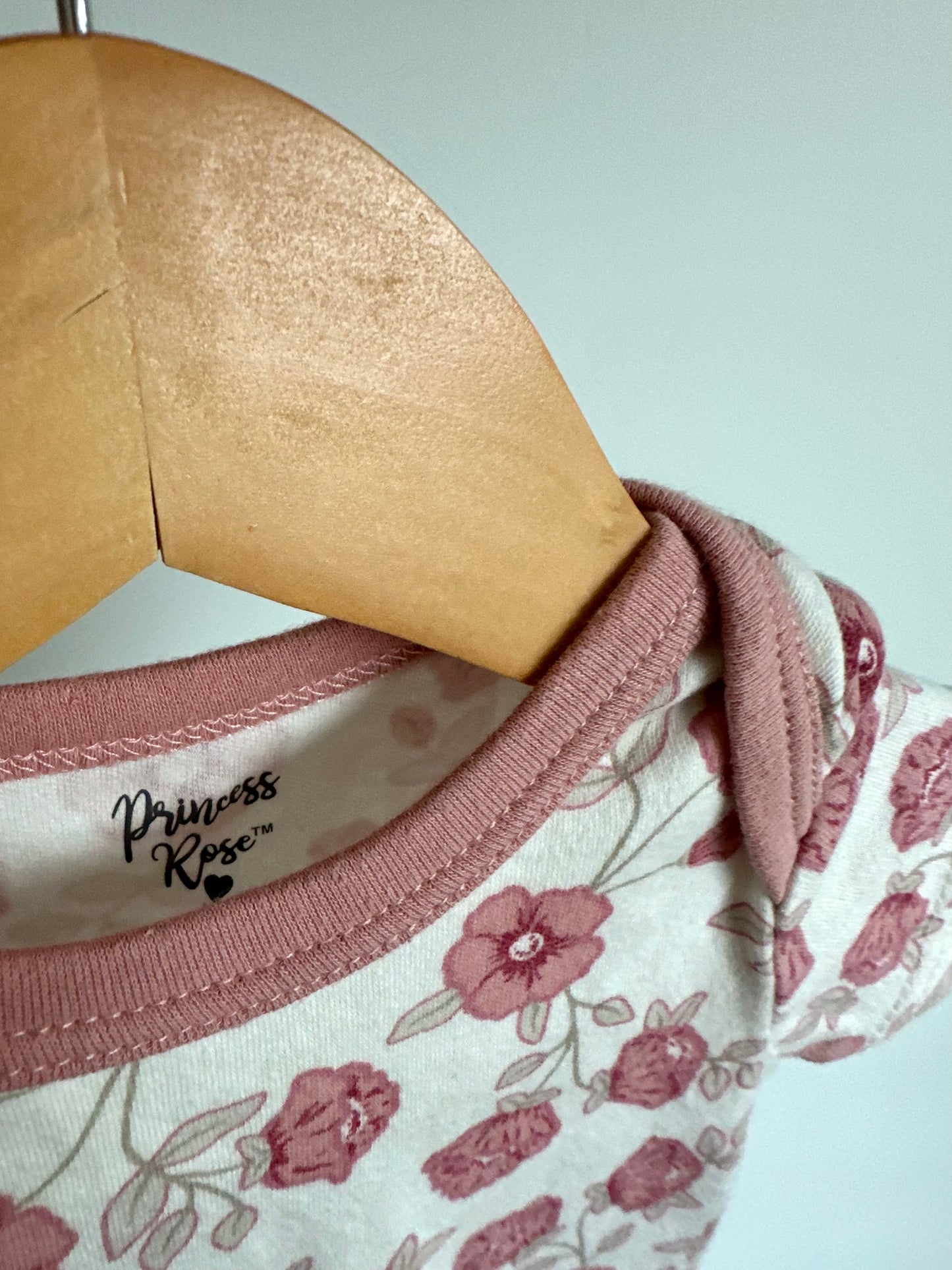 Rouge Trim Floral Bodysuit / 3-6m