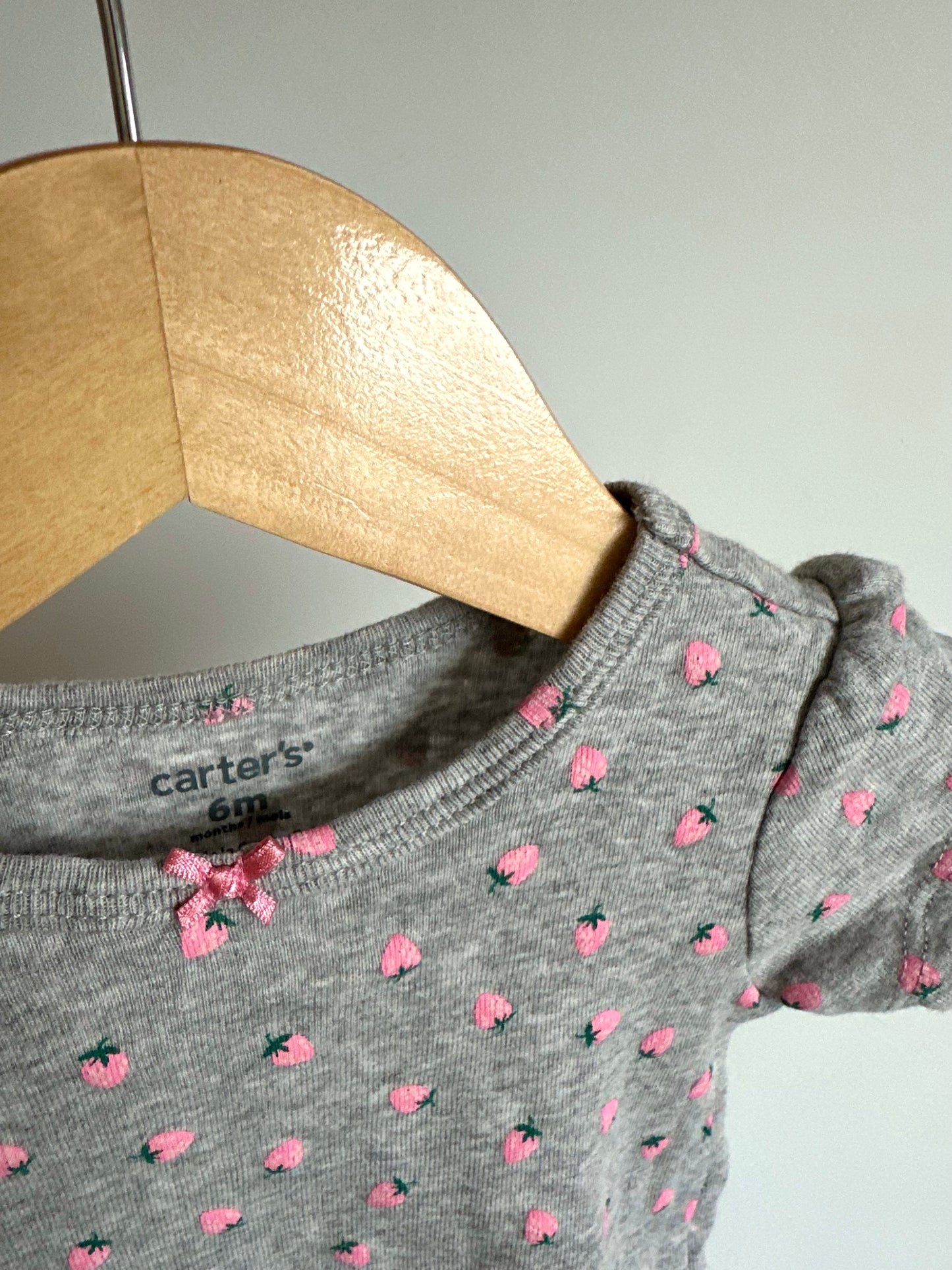 Grey Strawberry T-Shirt / 6m