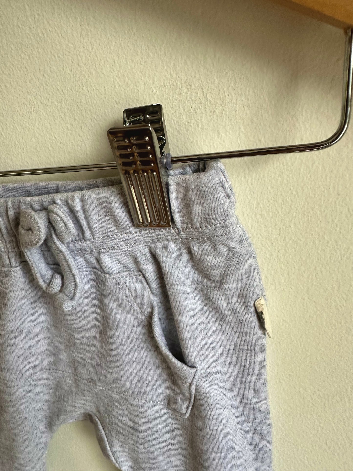 Grey Pants with Pocket / 0-3m