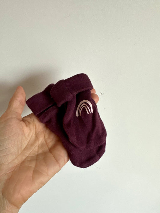 Rainbow Plum Mits / 0-9m