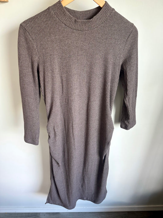 Ribbed Grey Maternity Dress / Medium