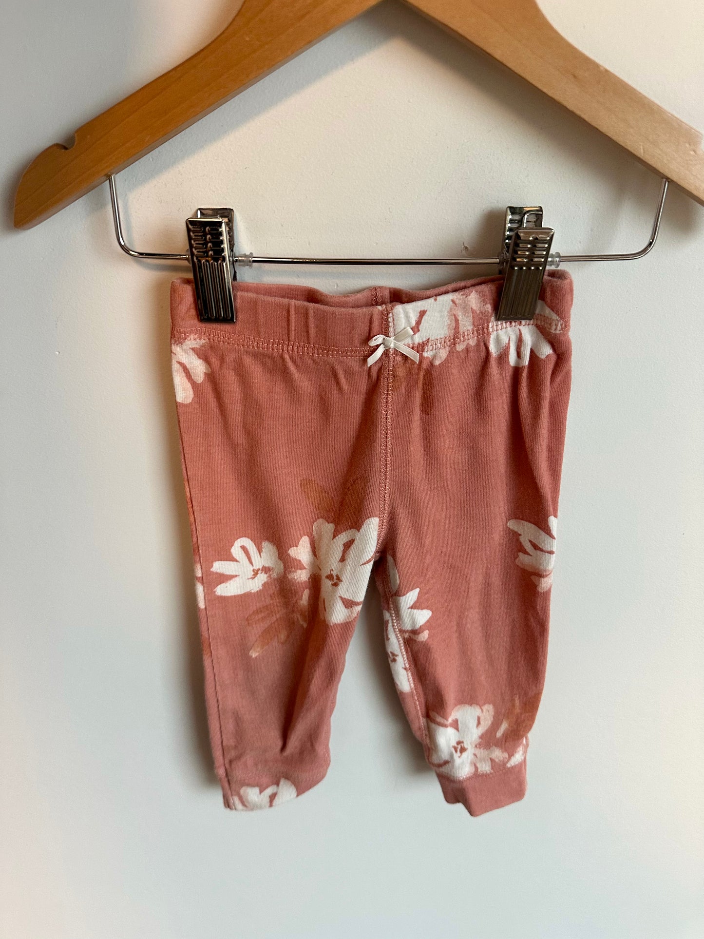 Coral Pants with White Flowers / 9m
