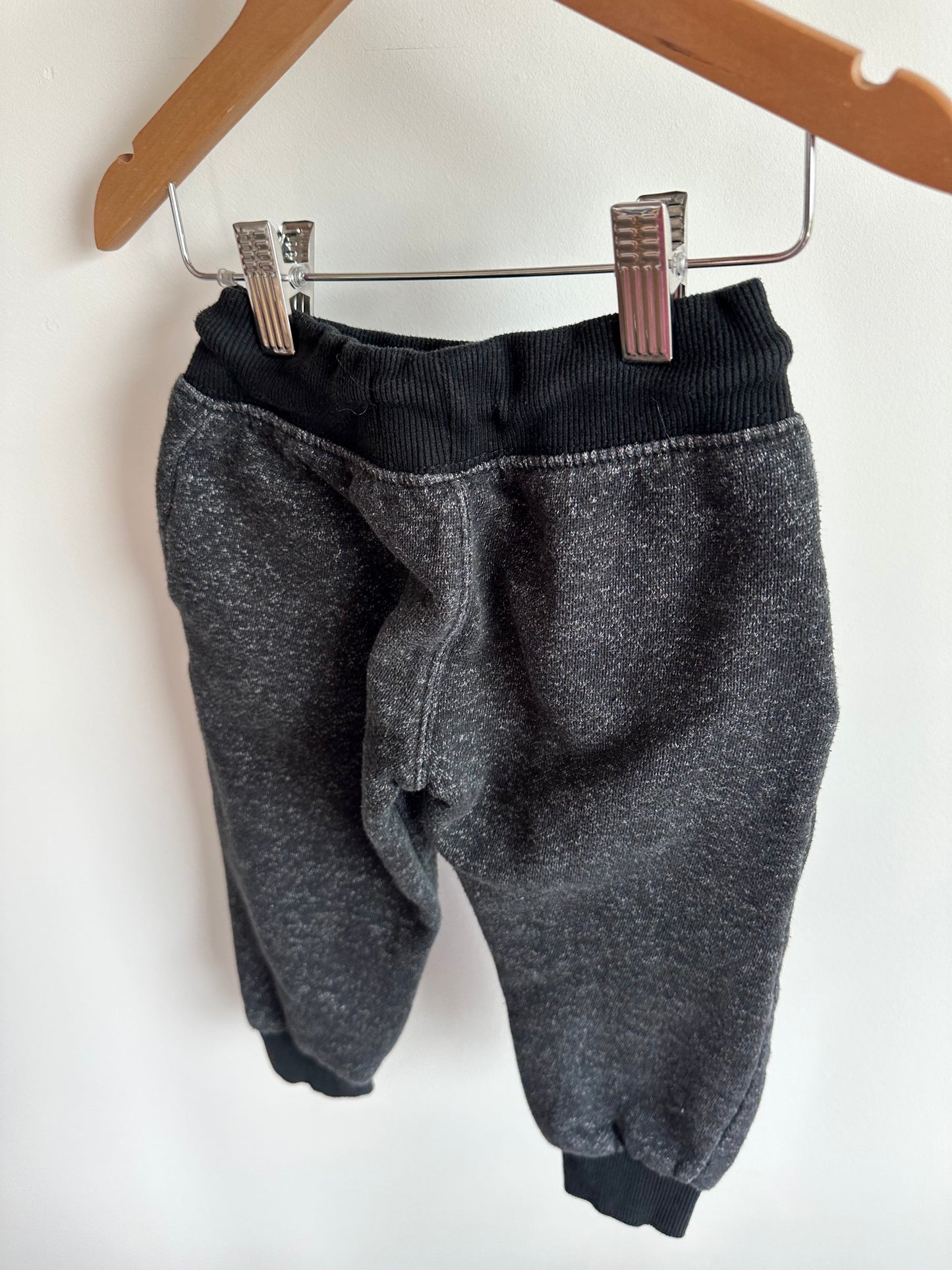 Black Tapered Sweatpants / 4T