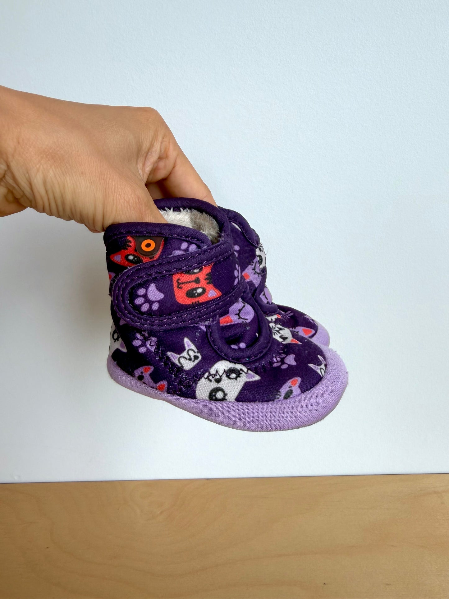 Bogs Cat Soft Sole Boots / Size 2 Infant