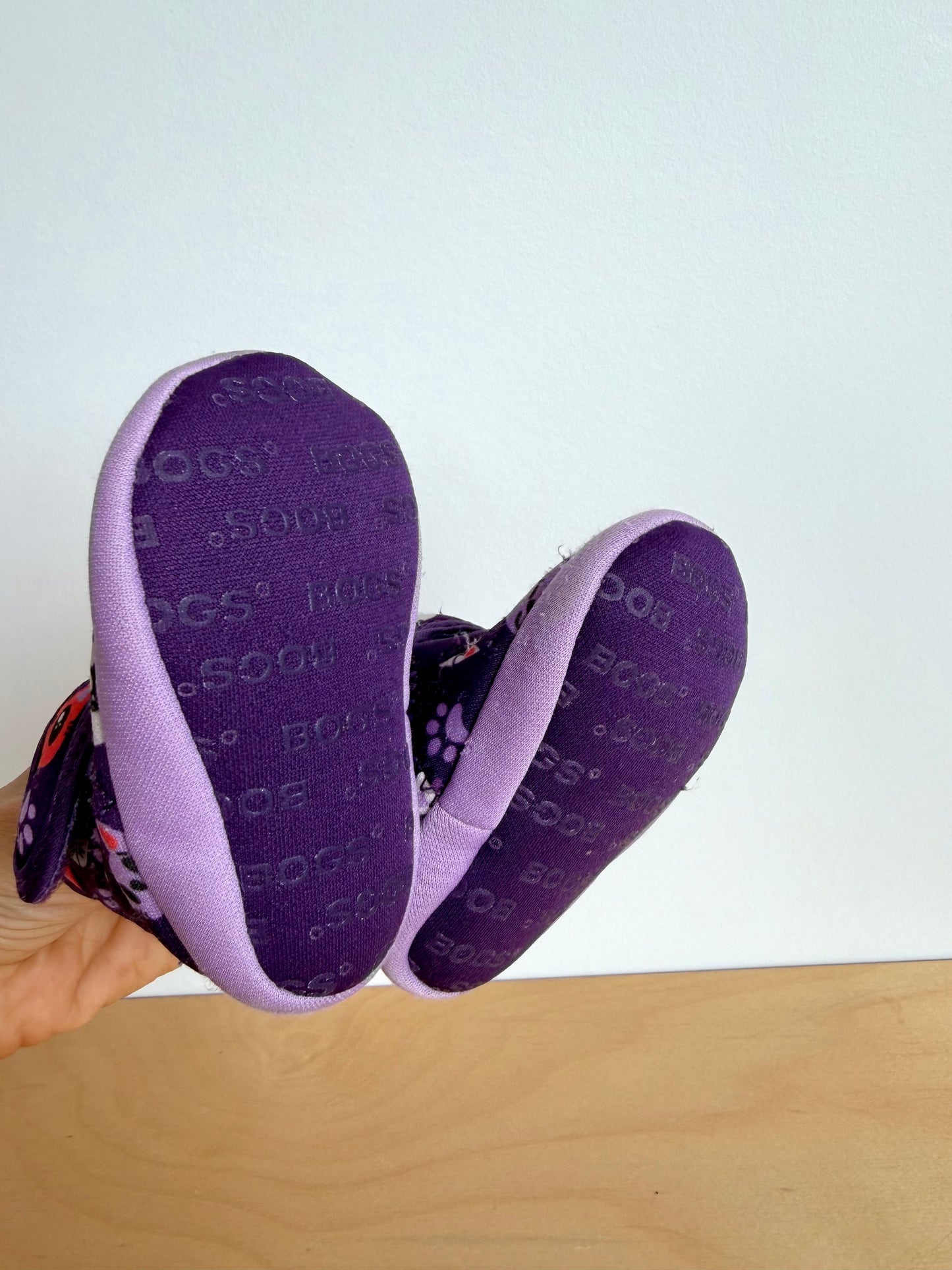 Bogs Cat Soft Sole Boots / Size 2 Infant