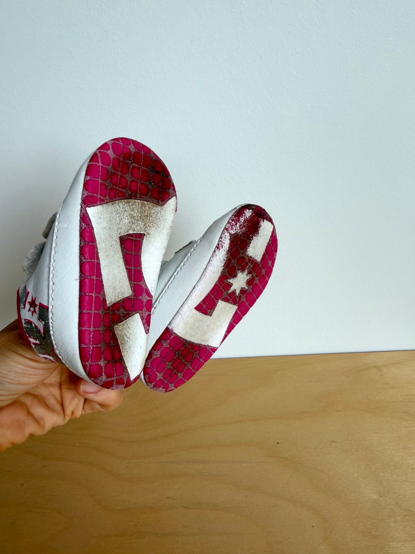 DC White Soft Sole Sneakers / Size 2 Infant