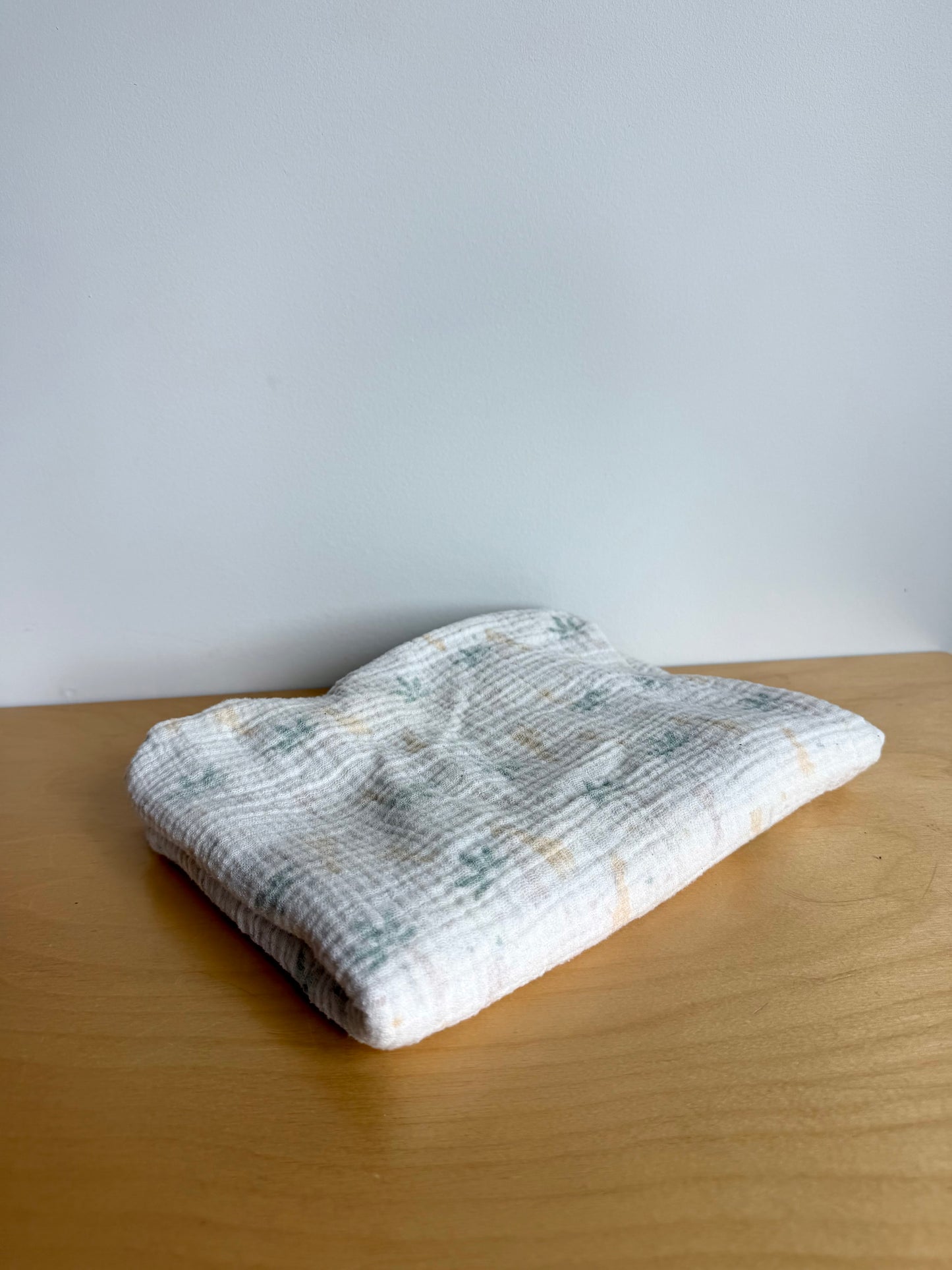 Giraffe Receiving Blanket (No Shipping)