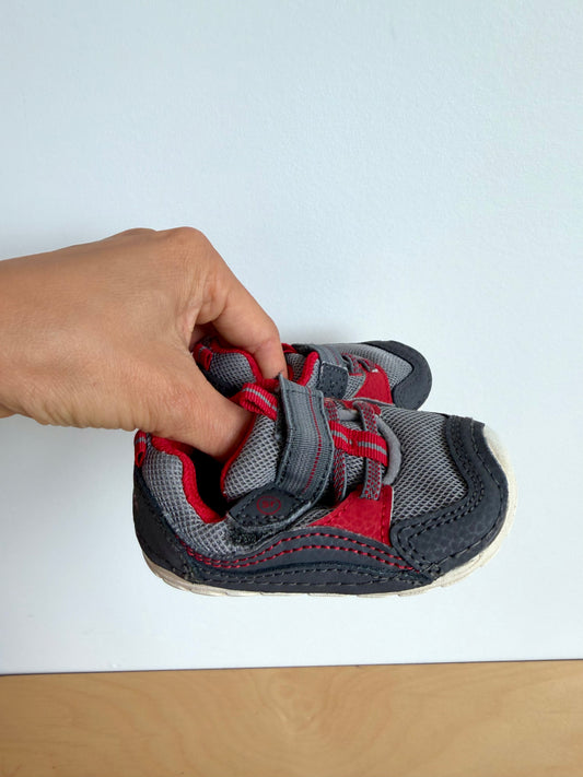 Stride Rite Grey + Black Shoes / Size 3.5 Infant