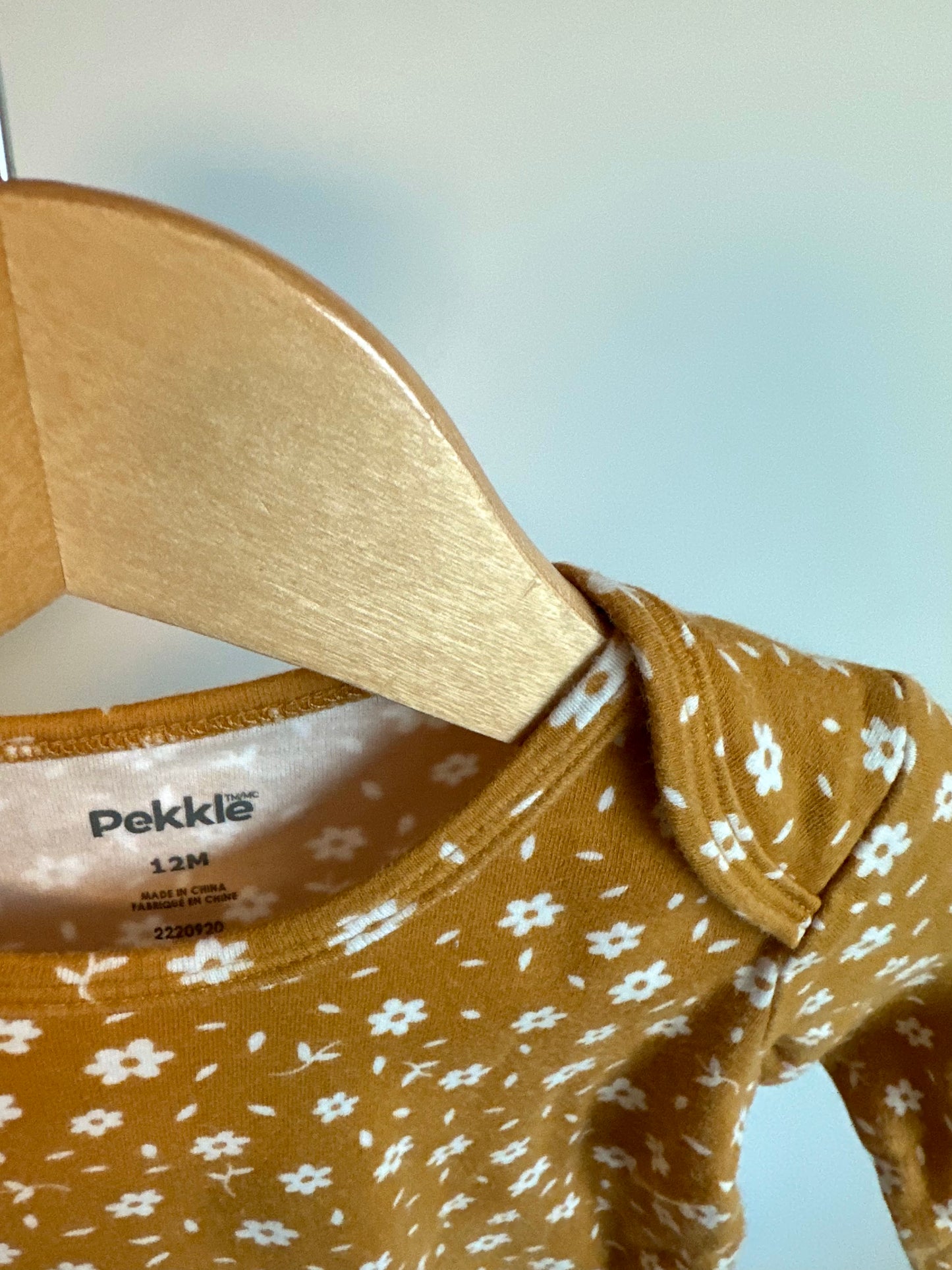 Toffee White Flower Bodysuit / 12m