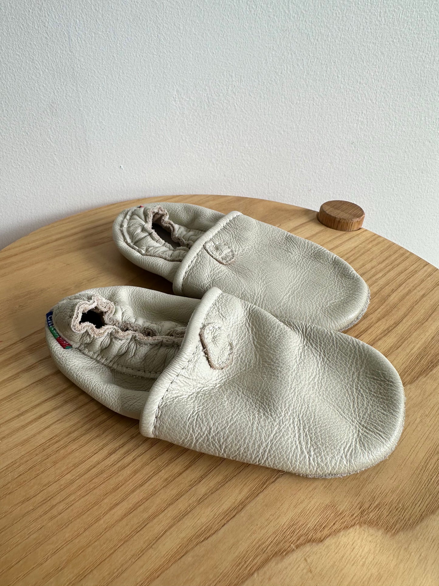 Oat Soft Sole Slippers / Size 8 Toddler