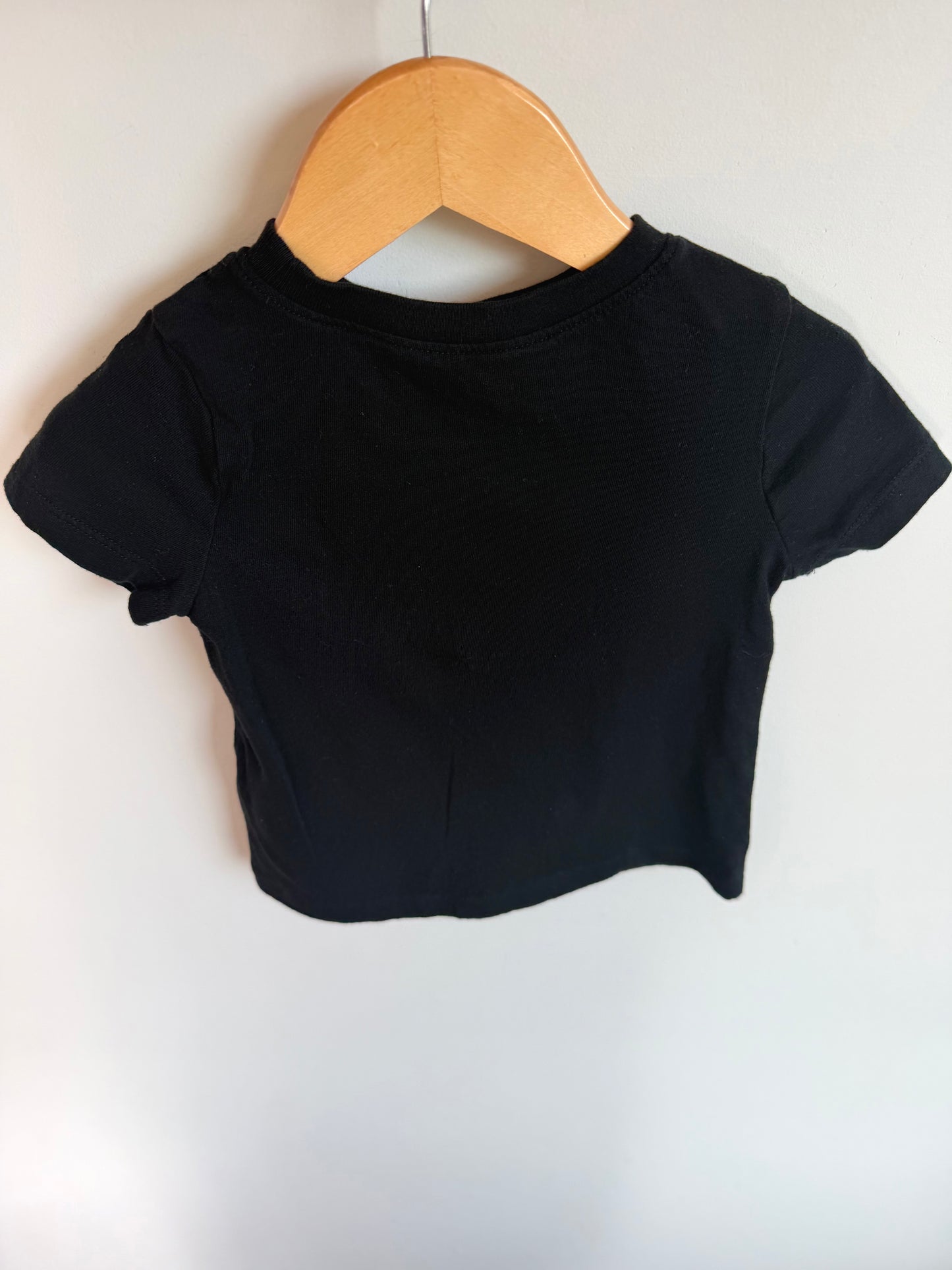 Black T-Shirt / 18-24m