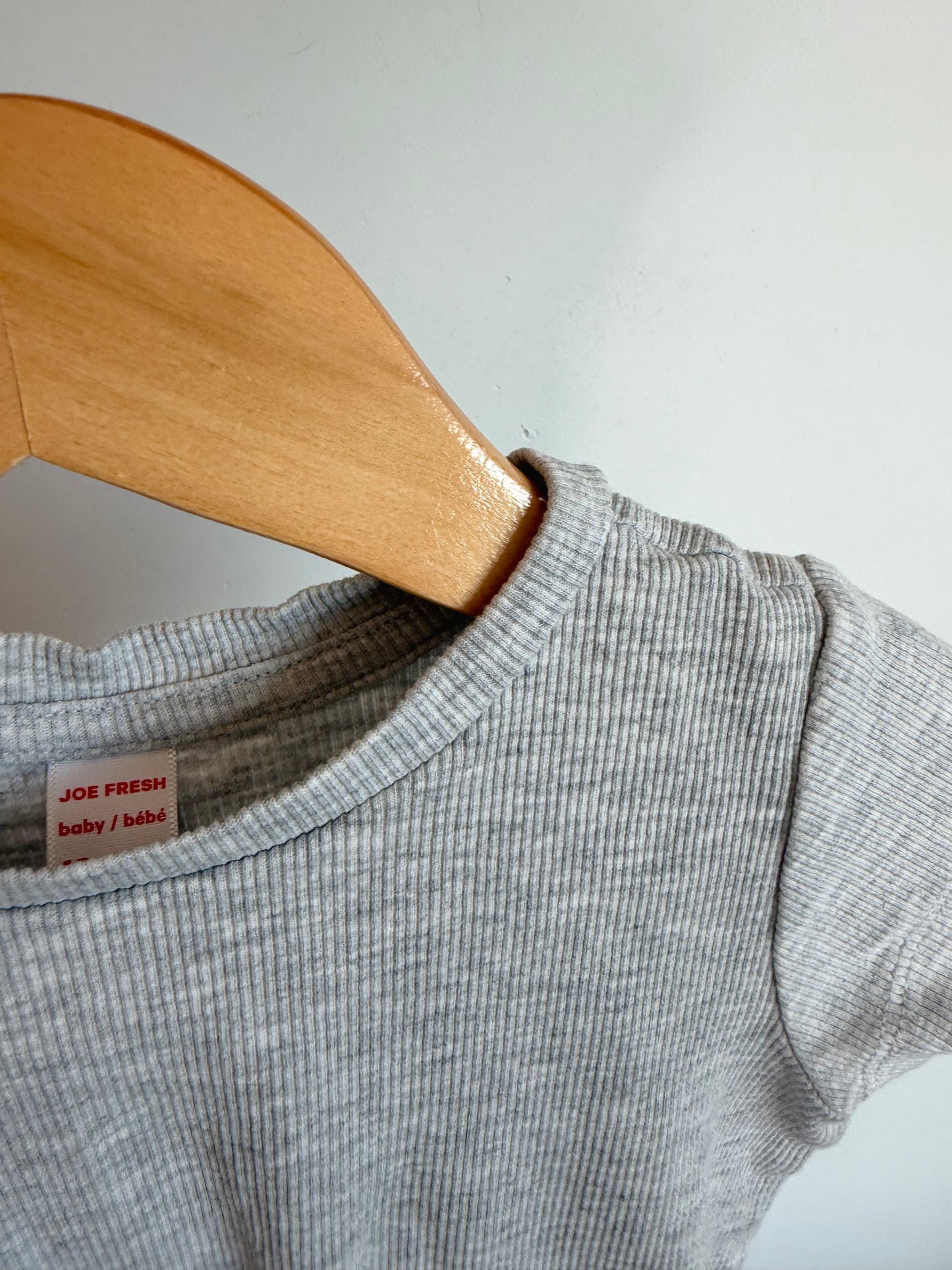 Grey Simple T-Shirt / 18-24m