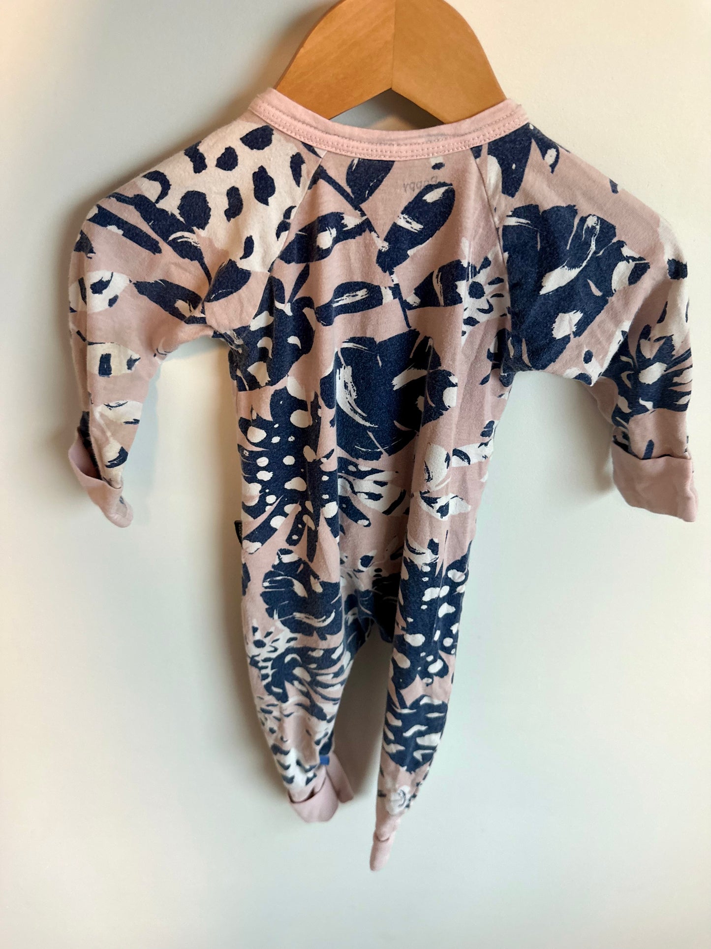 Bonds Pink Brush Strokes Sleeper (PLAY) / 6-12m