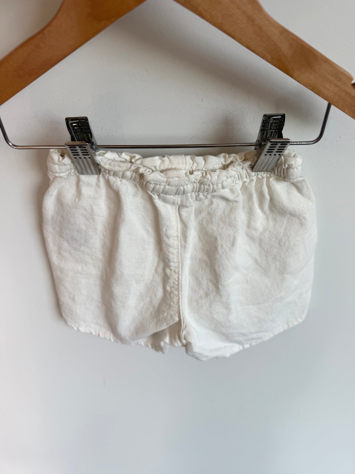 White Pocket Shorts / 18-24m