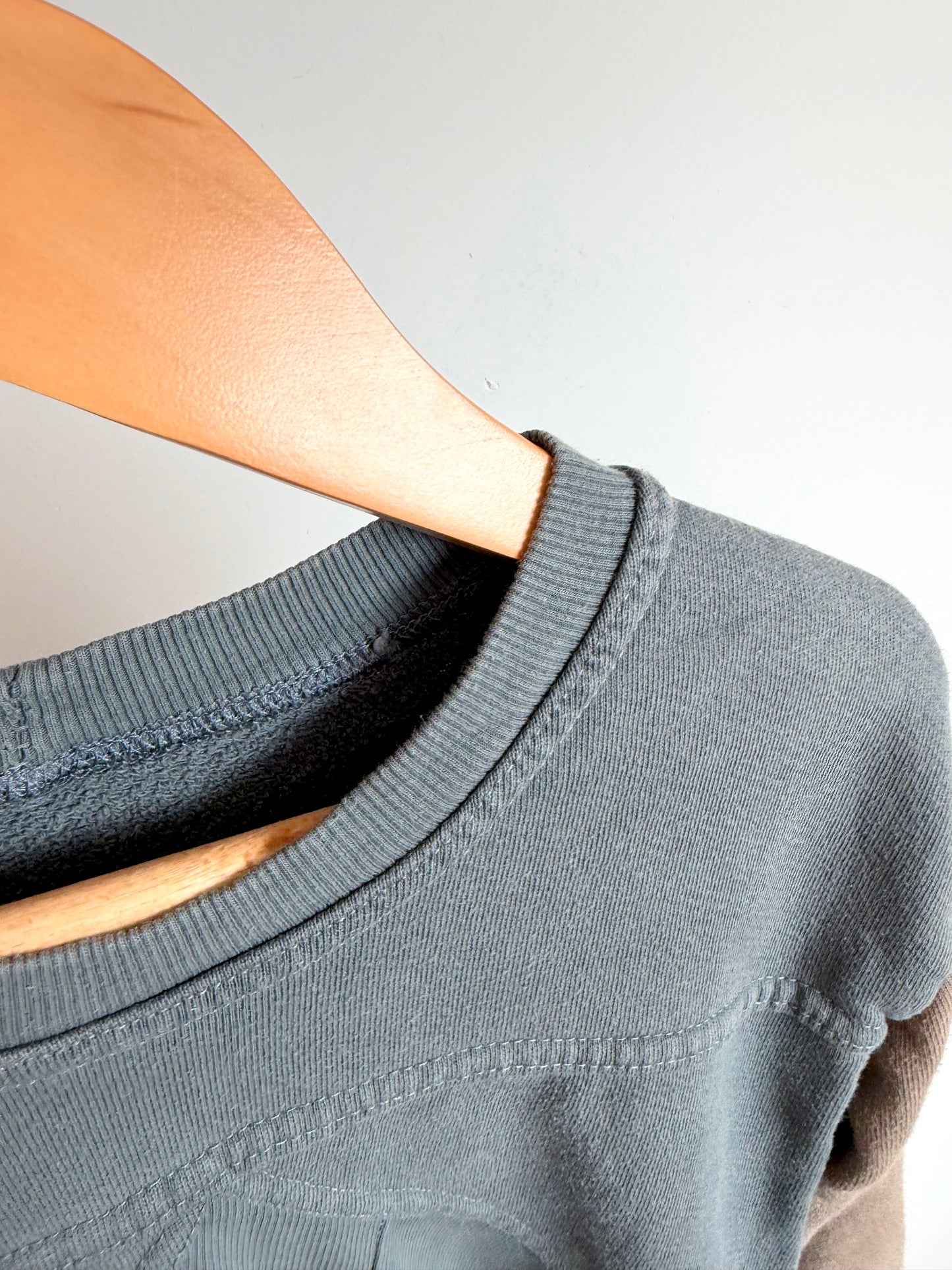 Teddy Little Triangle Sweater / 6-8 years