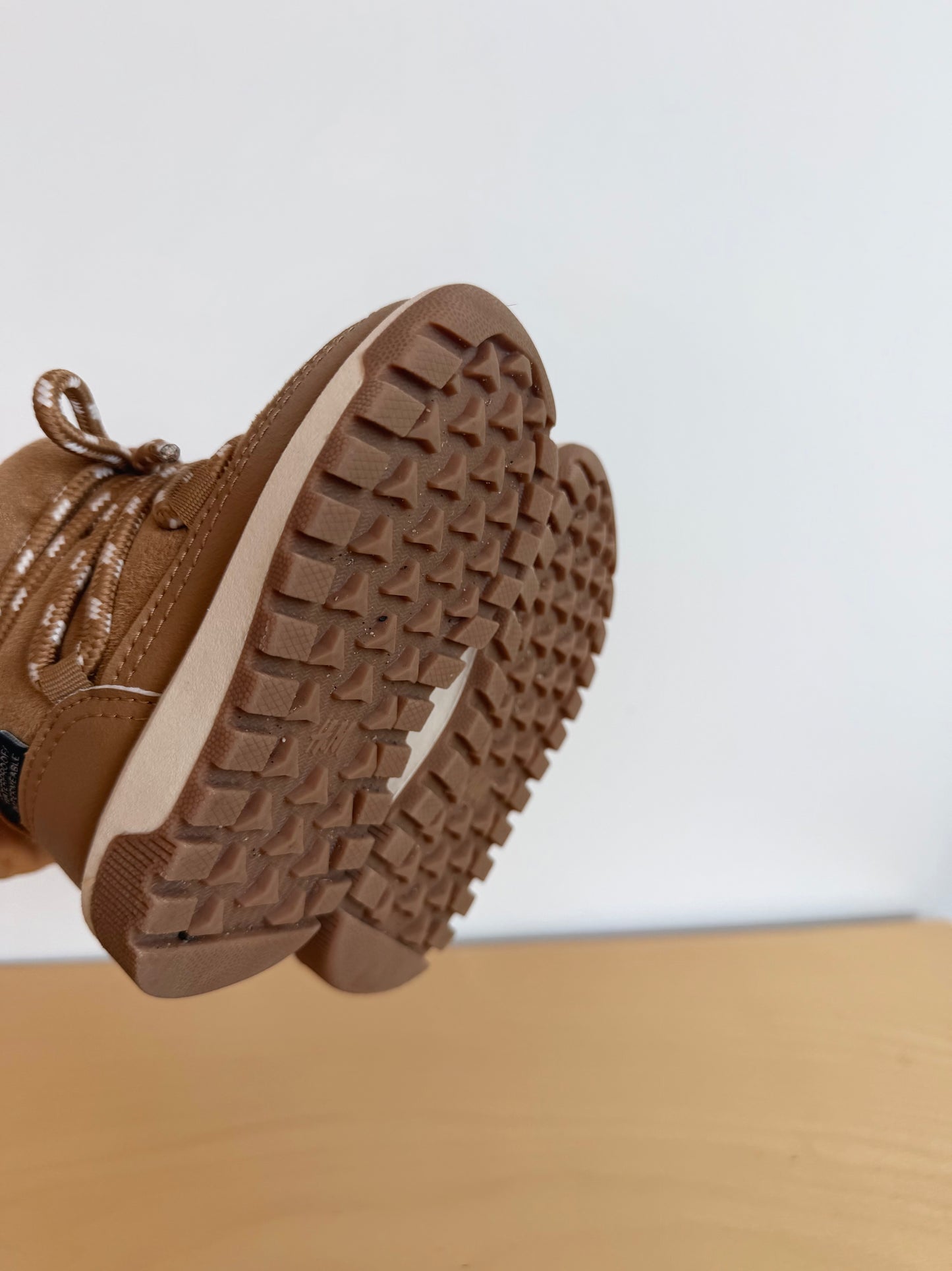 Waterproof Tan Zipper Boots / Size 5.5 Toddler
