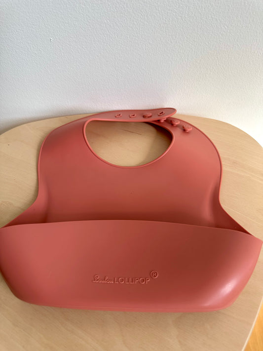 Loulou Lollipop Blush Silicone Bib