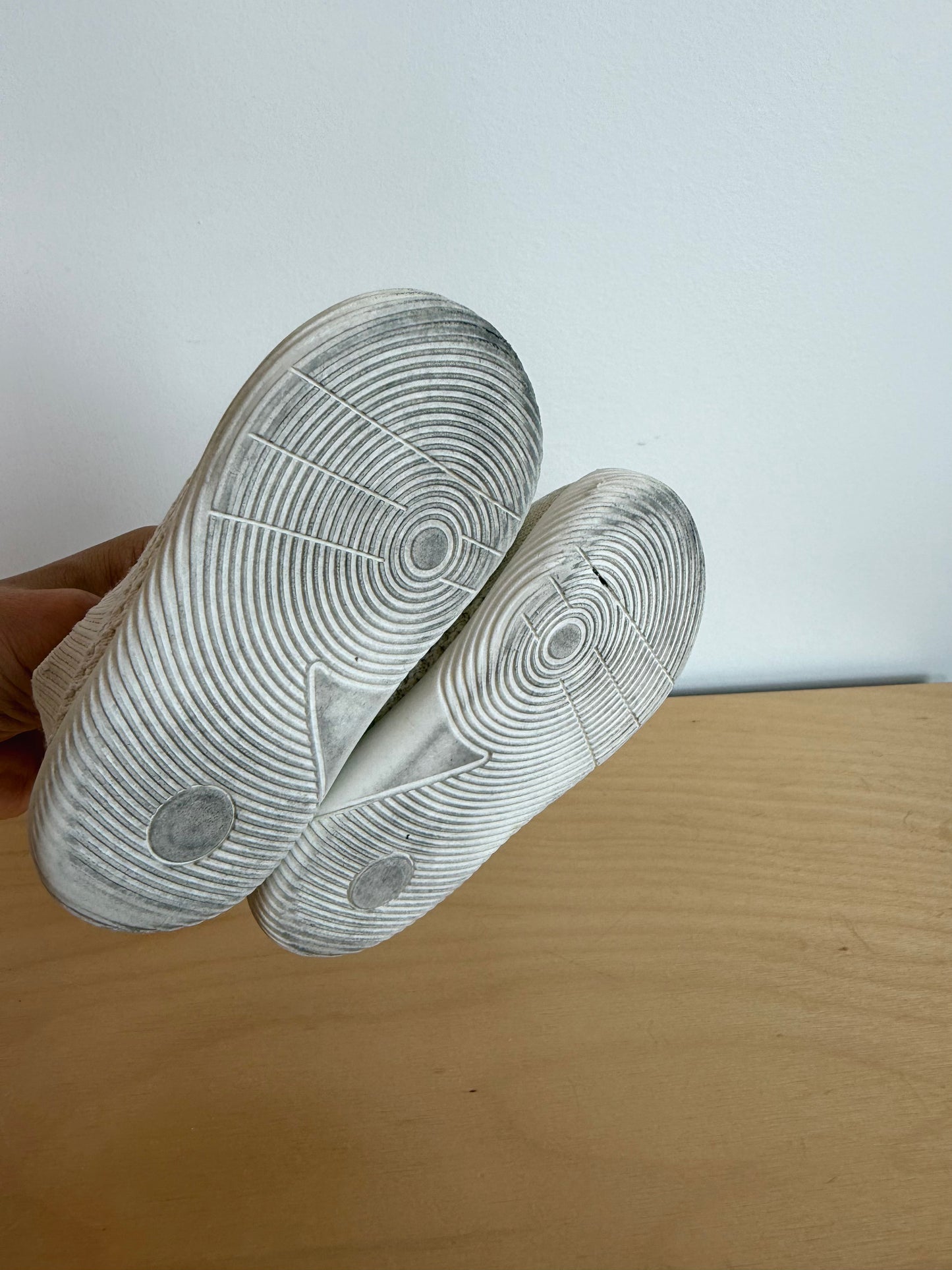 Oat Slide On Shoes / Size 5.5 Toddler