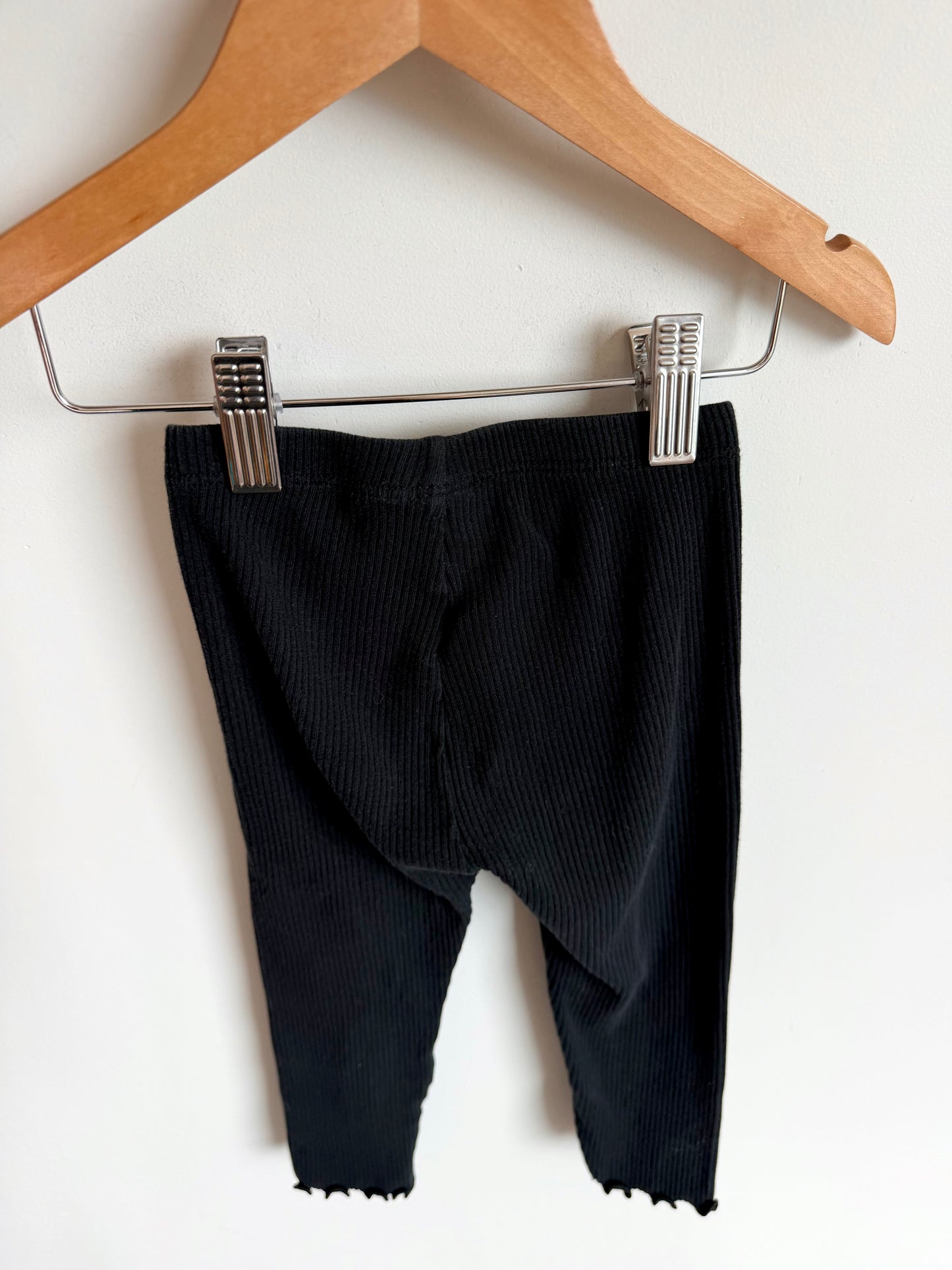 Black Ribbed Leggings / 2T