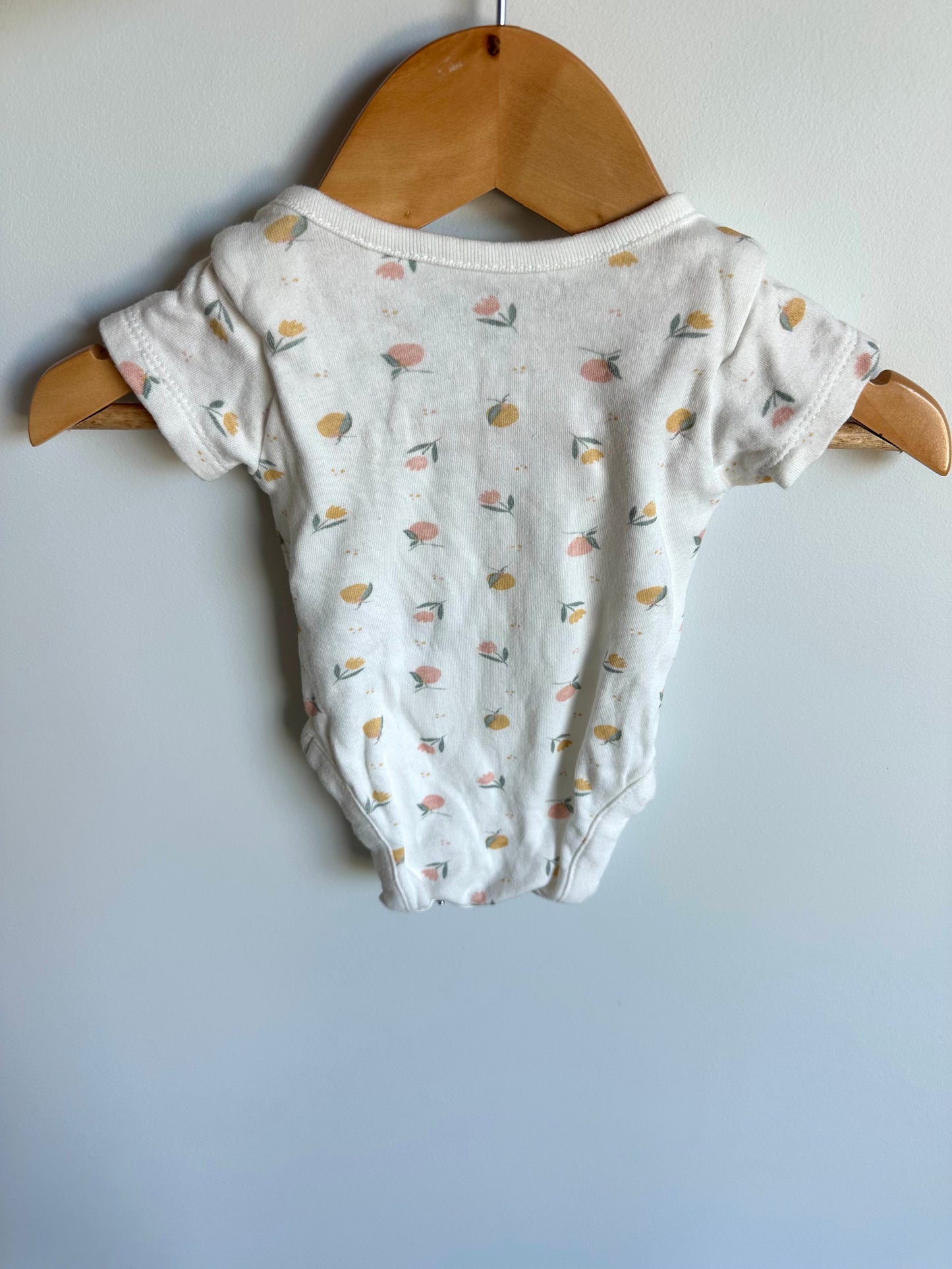 Newborn Gap Organic Pink Bodysuit / 0m