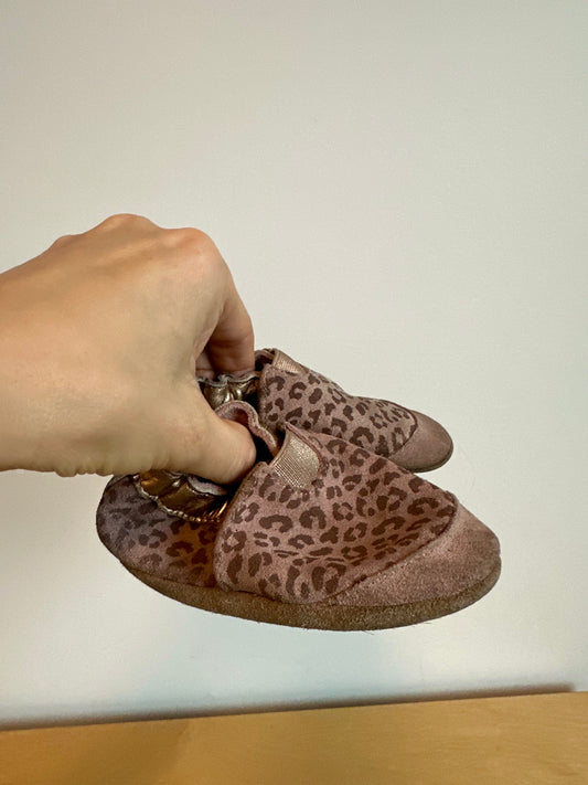 Animal Print Soft Sole Shoes / 12-18m