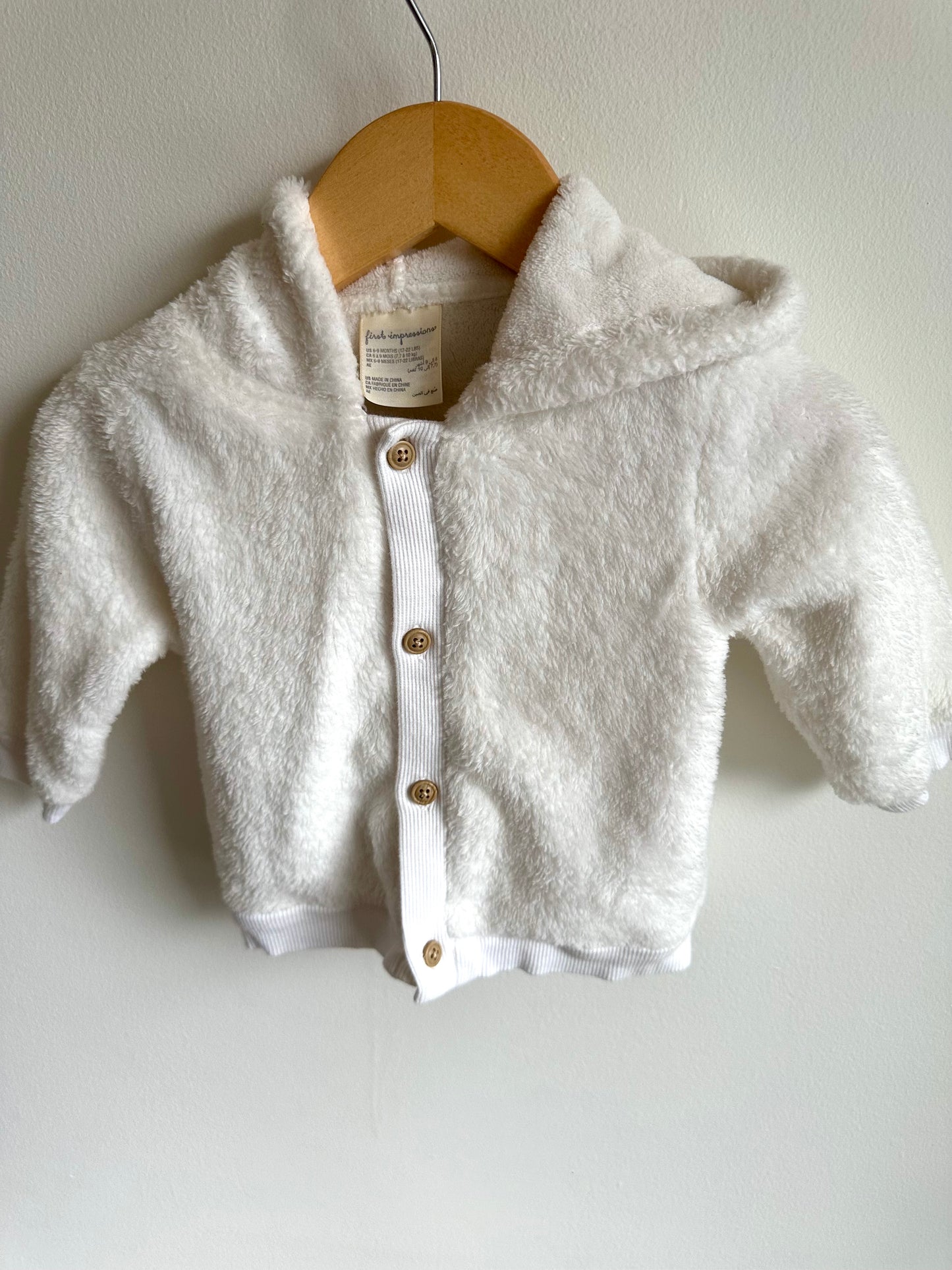 White Fuzzy Sweater / 6-9m