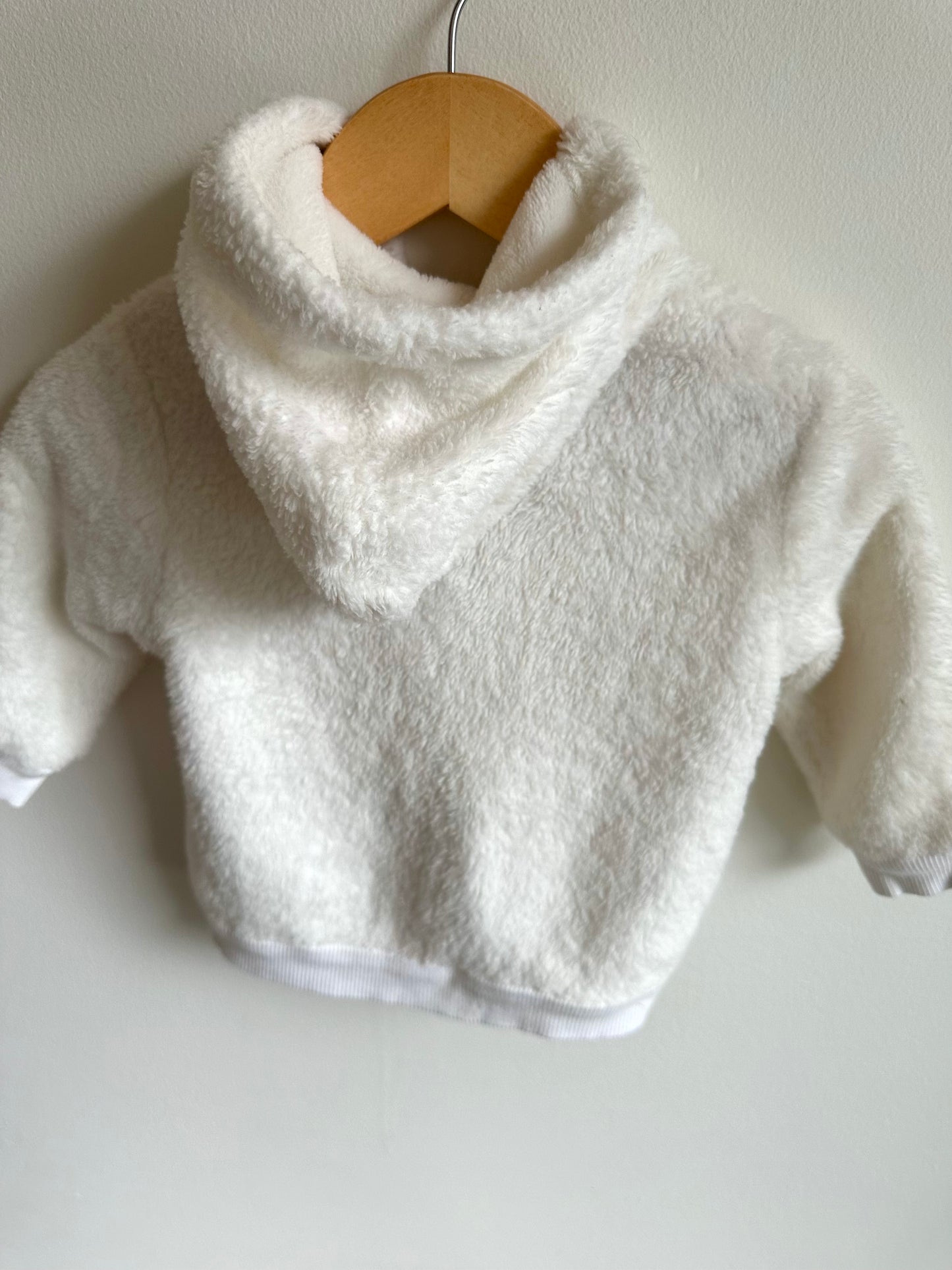 White Fuzzy Sweater / 6-9m