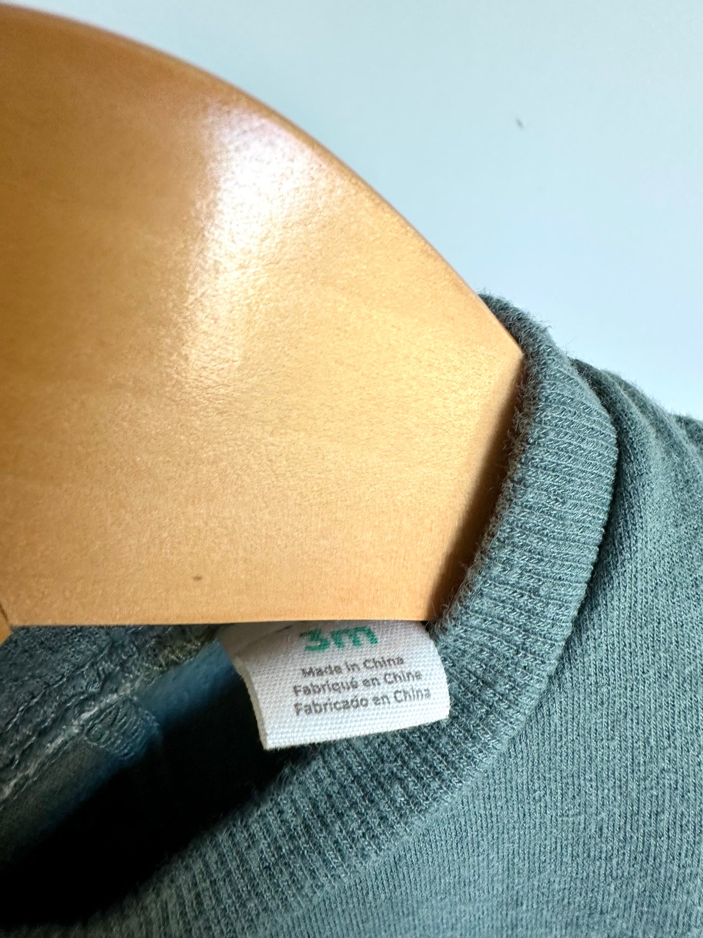 Who Runs The World? Girls Sweater / 3m