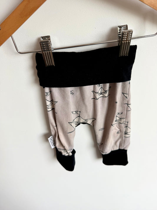 Paper Boat Grow With Me Pants (PLAY) / 3-9m